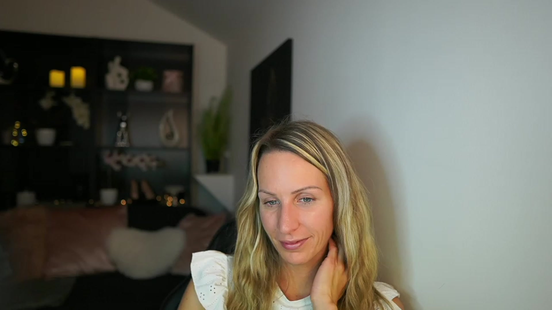 Gallery image thumbnail from Nikki__Sexx__'s myfreecams stream on, 11/22/2023, 24:00 image 8 of 20