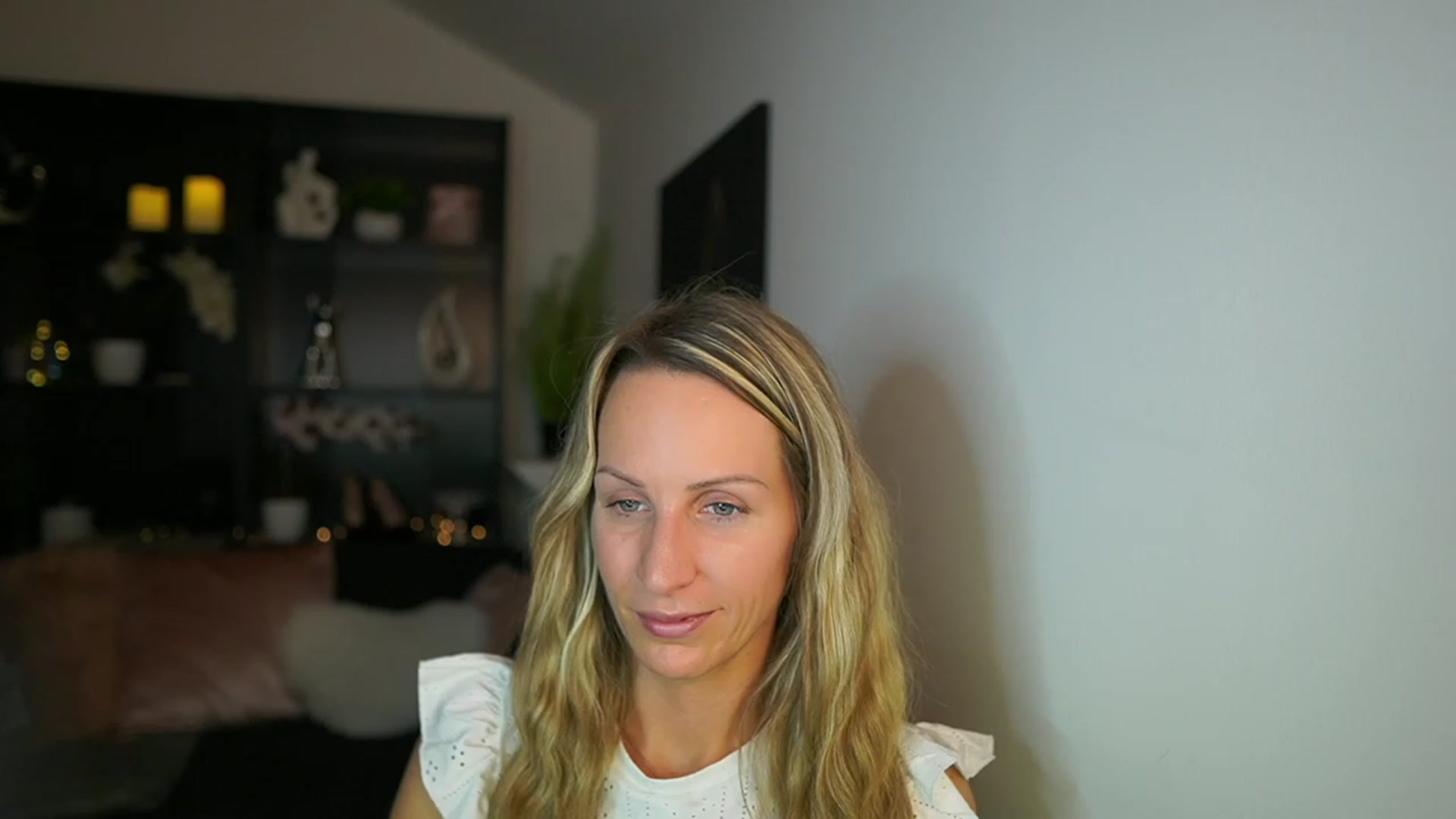 Gallery image thumbnail from Nikki__Sexx__'s myfreecams stream on, 11/22/2023, 24:00 image 12 of 20