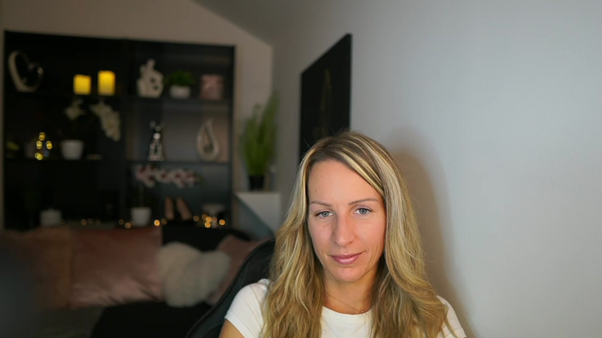 Gallery image thumbnail from Nikki__Sexx__'s myfreecams stream on, 11/23/2023, 19:45 image 11 of 20