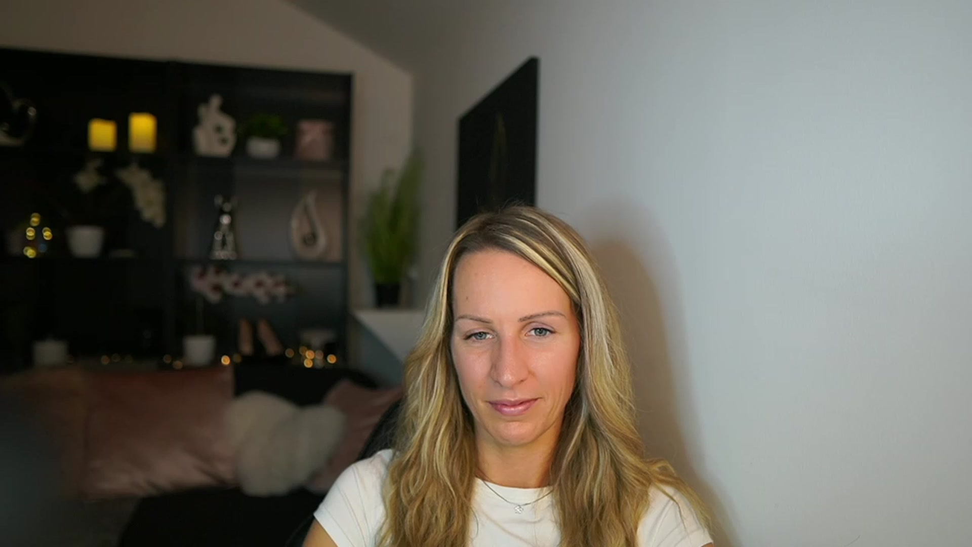 Gallery image thumbnail from Nikki__Sexx__'s myfreecams stream on, 11/23/2023, 20:31 image 12 of 20