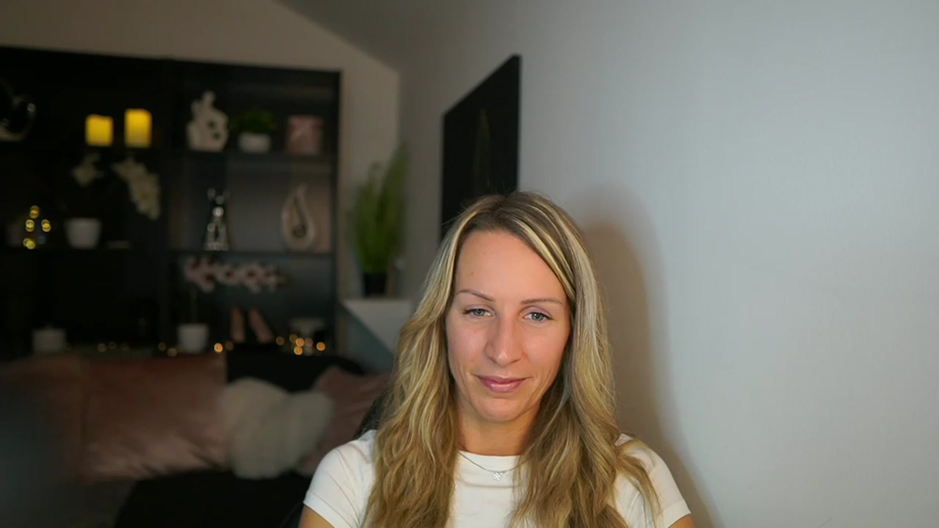Gallery image thumbnail from Nikki__Sexx__'s myfreecams stream on, 11/23/2023, 20:31 image 9 of 20