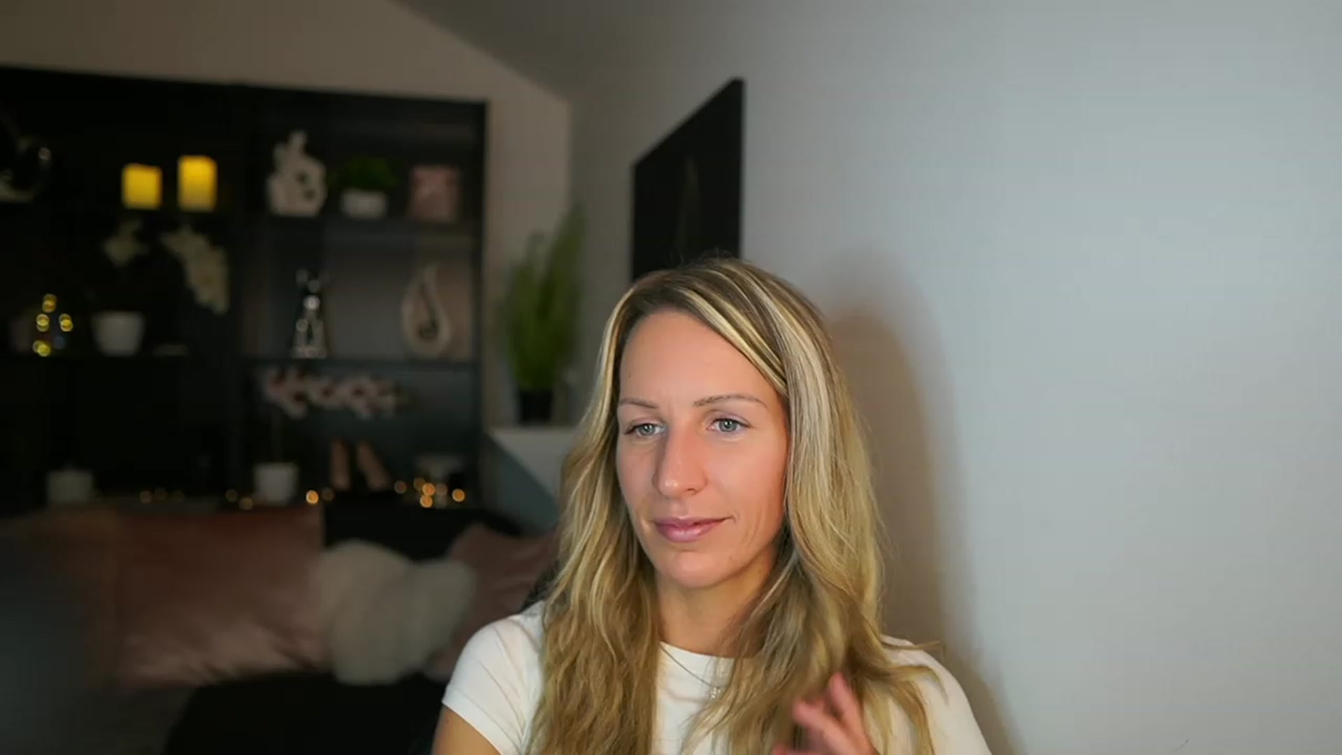 Gallery image thumbnail from Nikki__Sexx__'s myfreecams stream on, 11/23/2023, 20:31 image 8 of 20