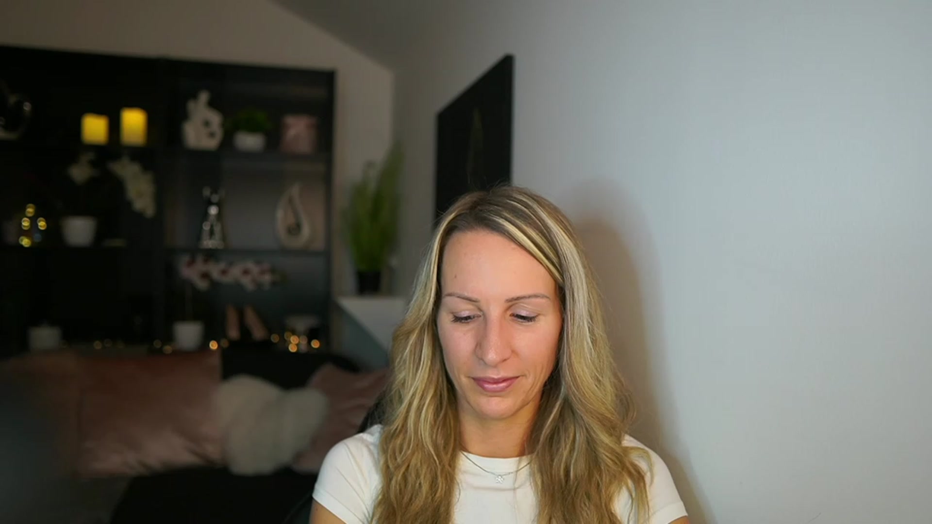 Gallery image thumbnail from Nikki__Sexx__'s myfreecams stream on, 11/23/2023, 20:31 image 14 of 20