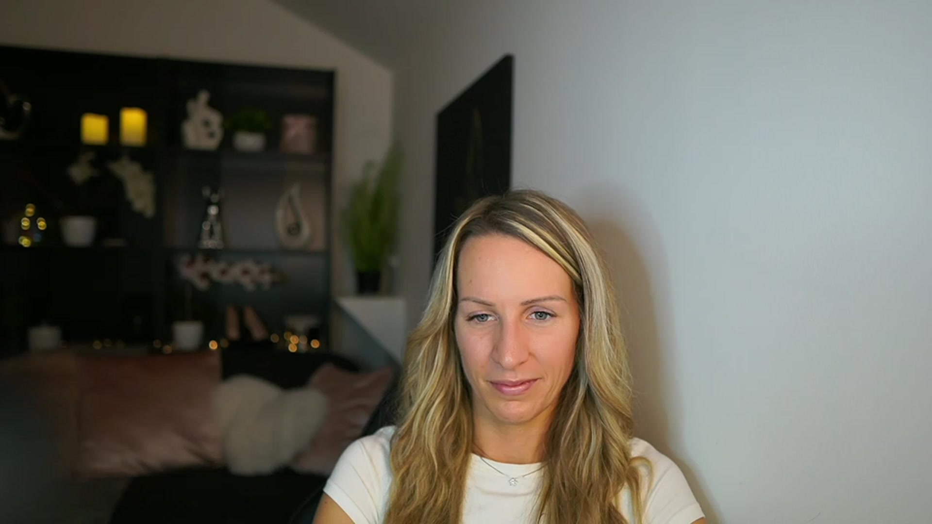 Gallery image thumbnail from Nikki__Sexx__'s myfreecams stream on, 11/23/2023, 20:31 image 16 of 20