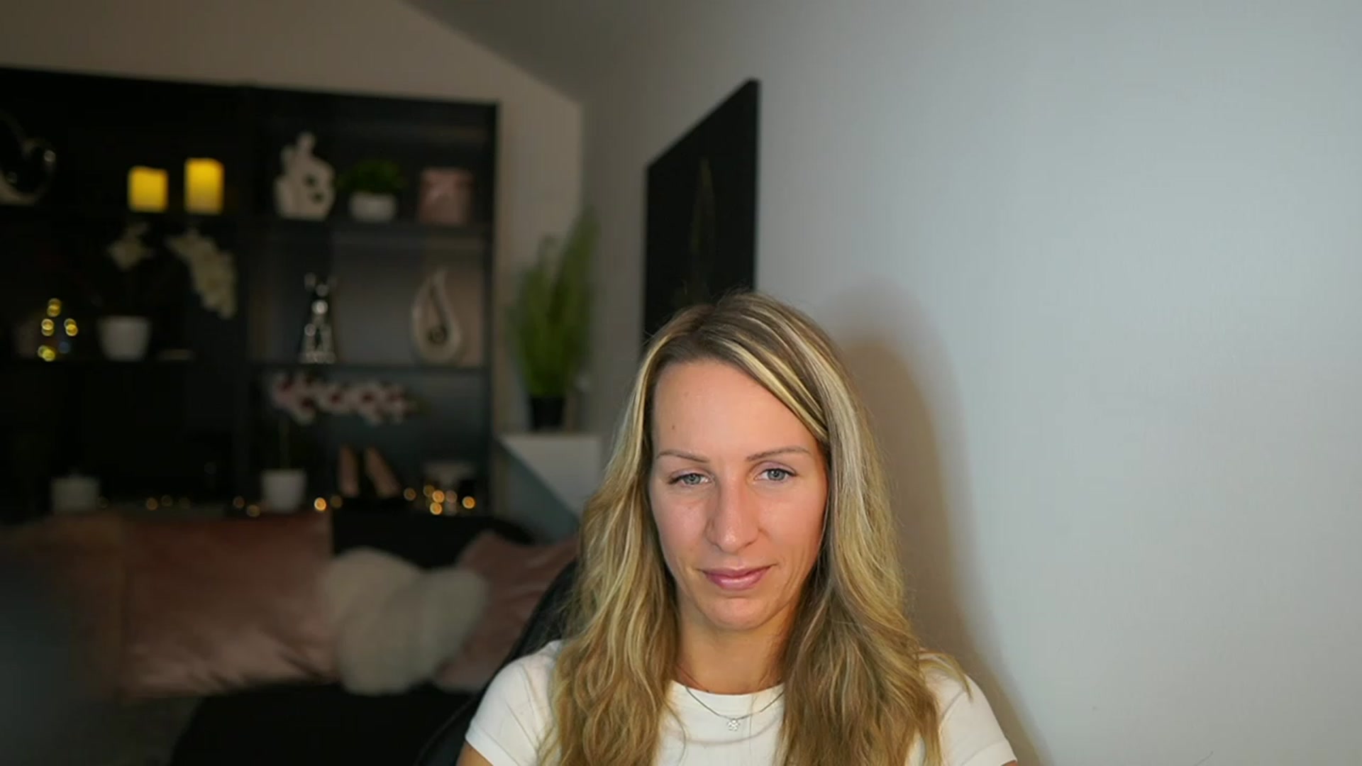 Gallery image thumbnail from Nikki__Sexx__'s myfreecams stream on, 11/23/2023, 20:31 image 4 of 20