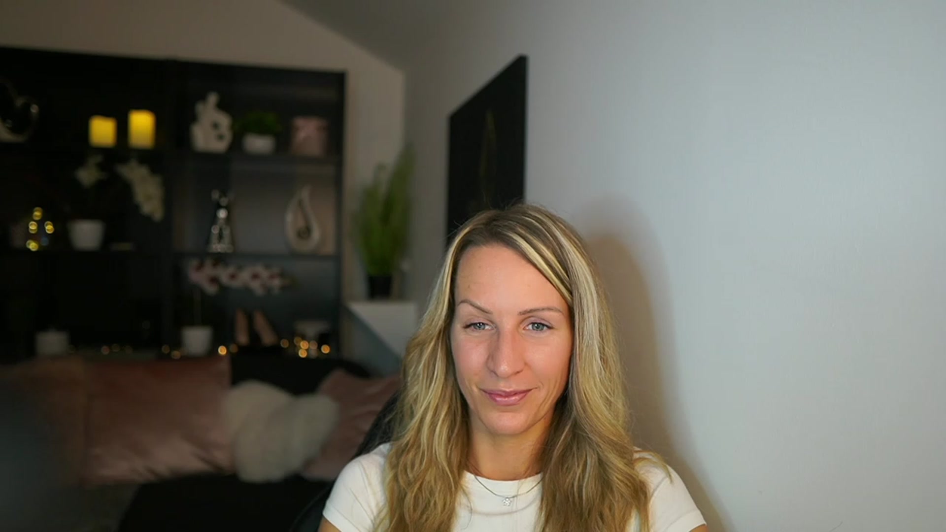 Gallery image thumbnail from Nikki__Sexx__'s myfreecams stream on, 11/23/2023, 20:31 image 3 of 20
