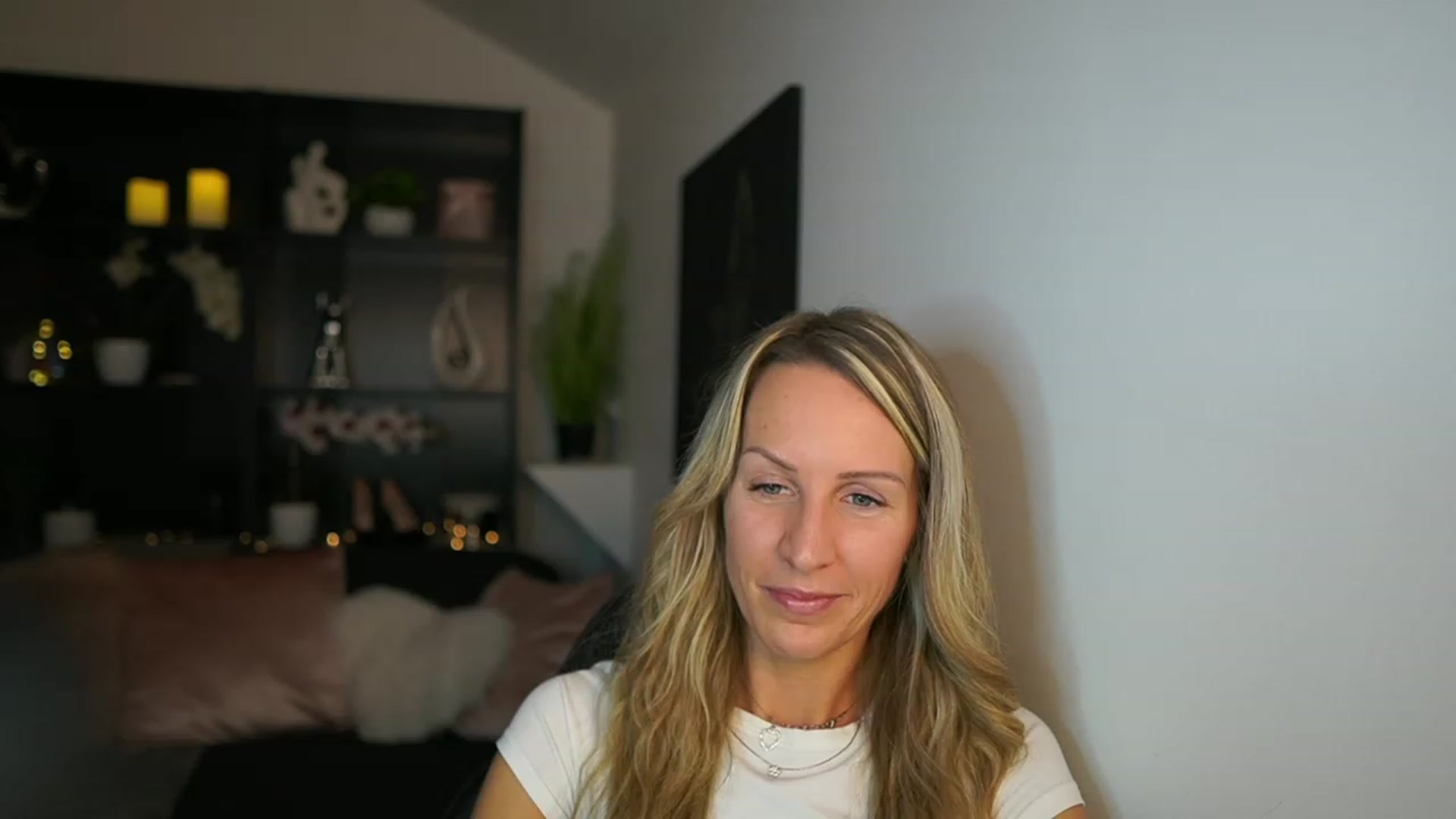 Gallery image thumbnail from Nikki__Sexx__'s myfreecams stream on, 11/23/2023, 20:55 image 3 of 20