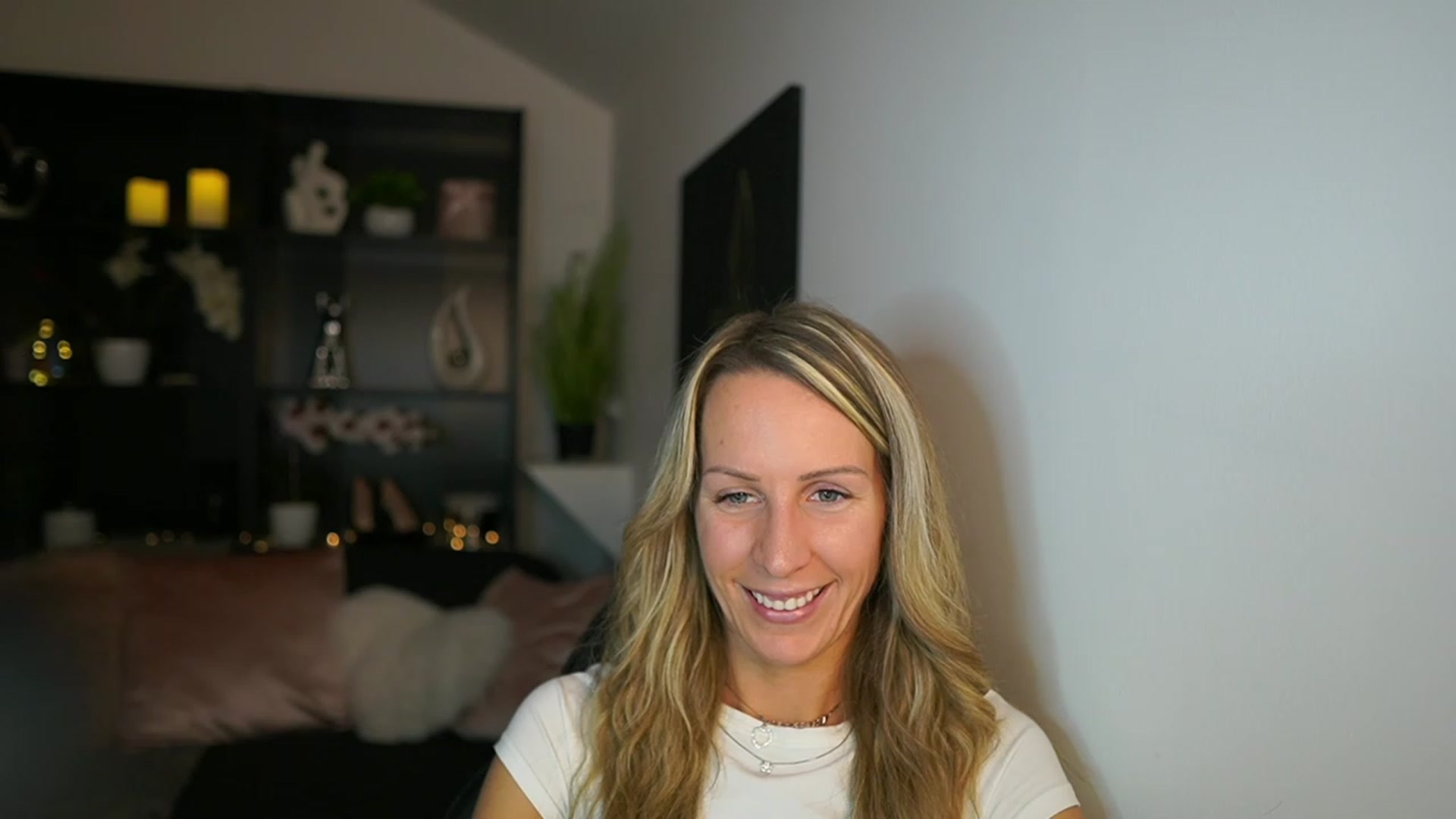 Gallery image thumbnail from Nikki__Sexx__'s myfreecams stream on, 11/23/2023, 20:55 image 2 of 20