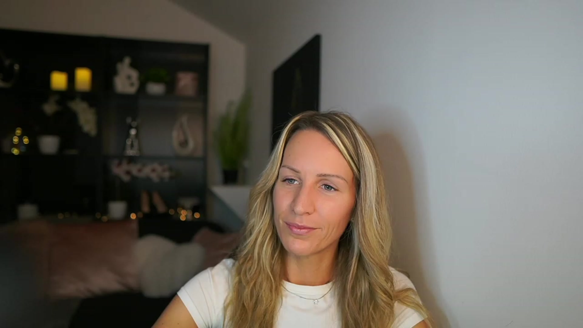 Gallery image thumbnail from Nikki__Sexx__'s myfreecams stream on, 11/23/2023, 20:55 image 8 of 20