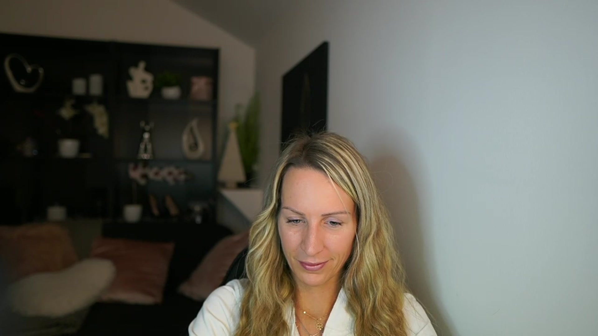 Gallery image thumbnail from Nikki__Sexx__'s myfreecams stream on, 11/27/2023, 20:31 image 13 of 20
