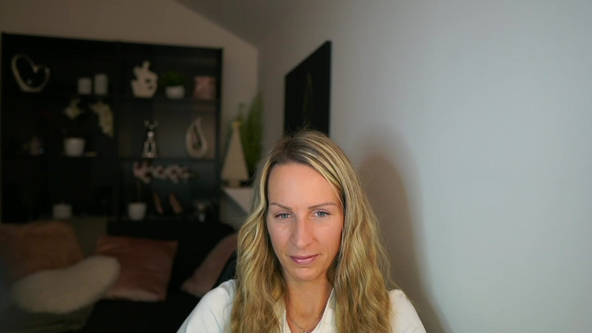 Gallery image thumbnail from Nikki__Sexx__'s myfreecams stream on, 11/27/2023, 20:31 image 9 of 20