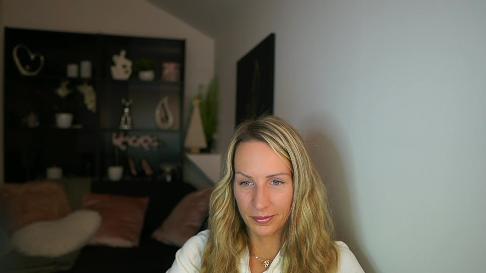 Gallery image thumbnail from Nikki__Sexx__'s myfreecams stream on, 11/27/2023, 20:31 image 4 of 20