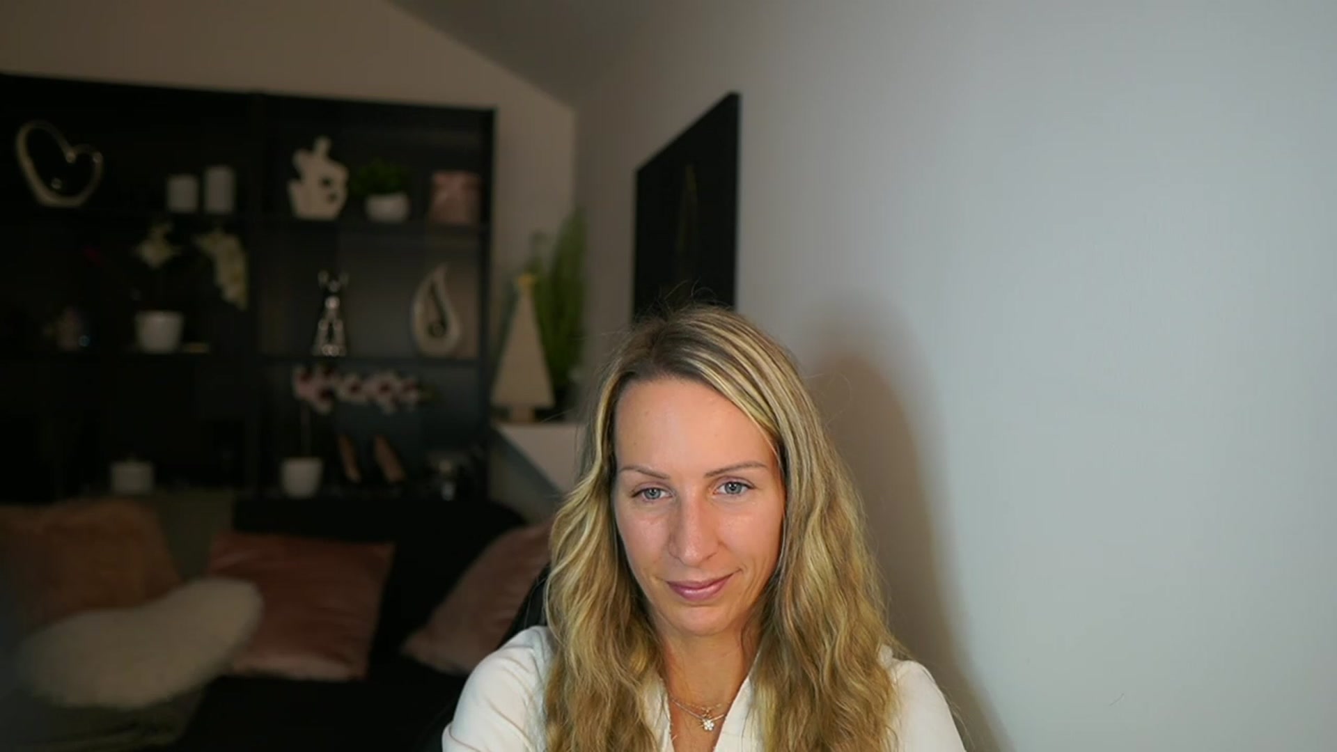 Gallery image thumbnail from Nikki__Sexx__'s myfreecams stream on, 11/27/2023, 20:31 image 12 of 20