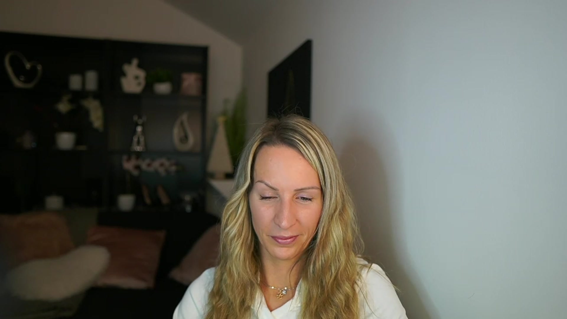 Gallery image thumbnail from Nikki__Sexx__'s myfreecams stream on, 11/27/2023, 20:31 image 19 of 20