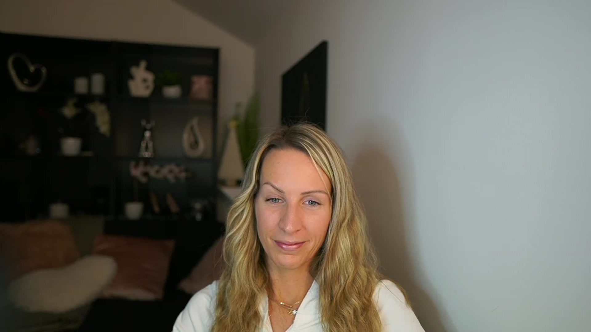 Gallery image thumbnail from Nikki__Sexx__'s myfreecams stream on, 11/27/2023, 20:31 image 11 of 20