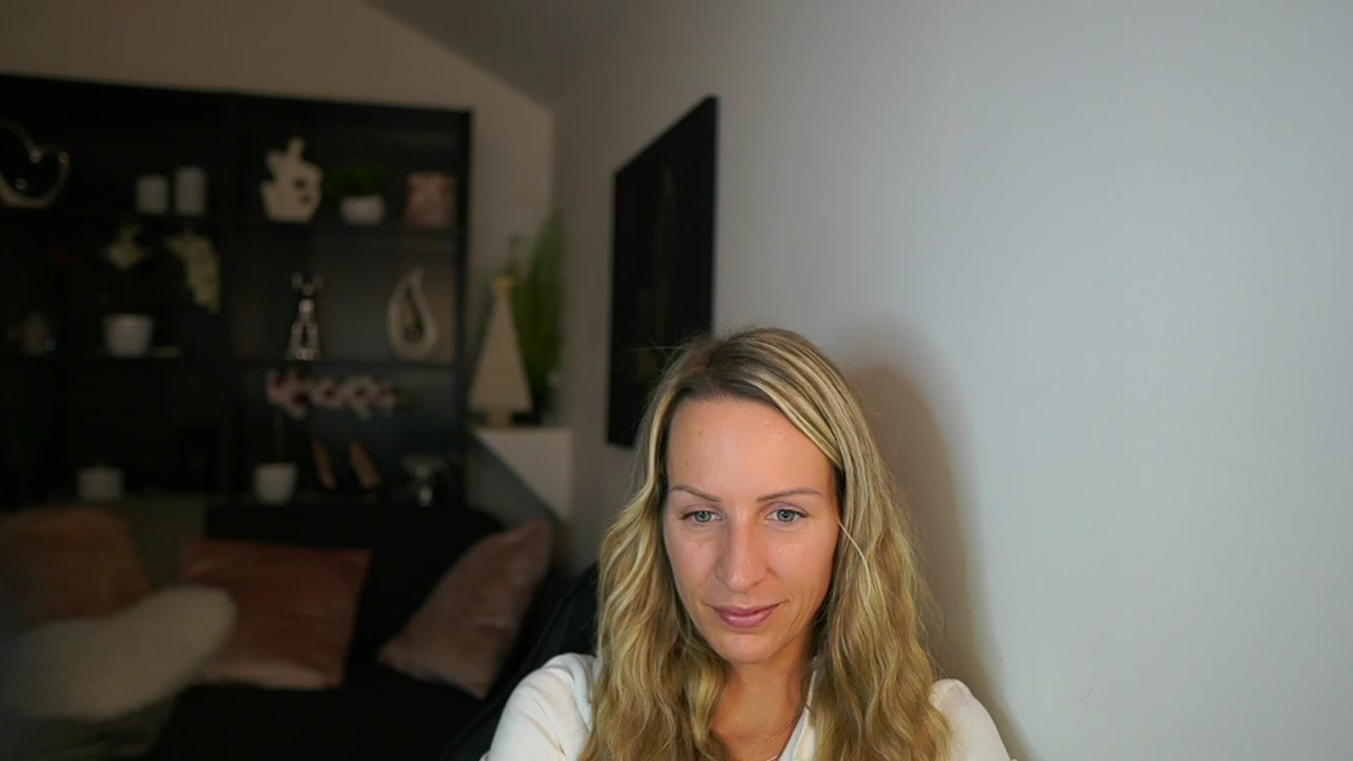 Gallery image thumbnail from Nikki__Sexx__'s myfreecams stream on, 11/27/2023, 22:00 image 5 of 20