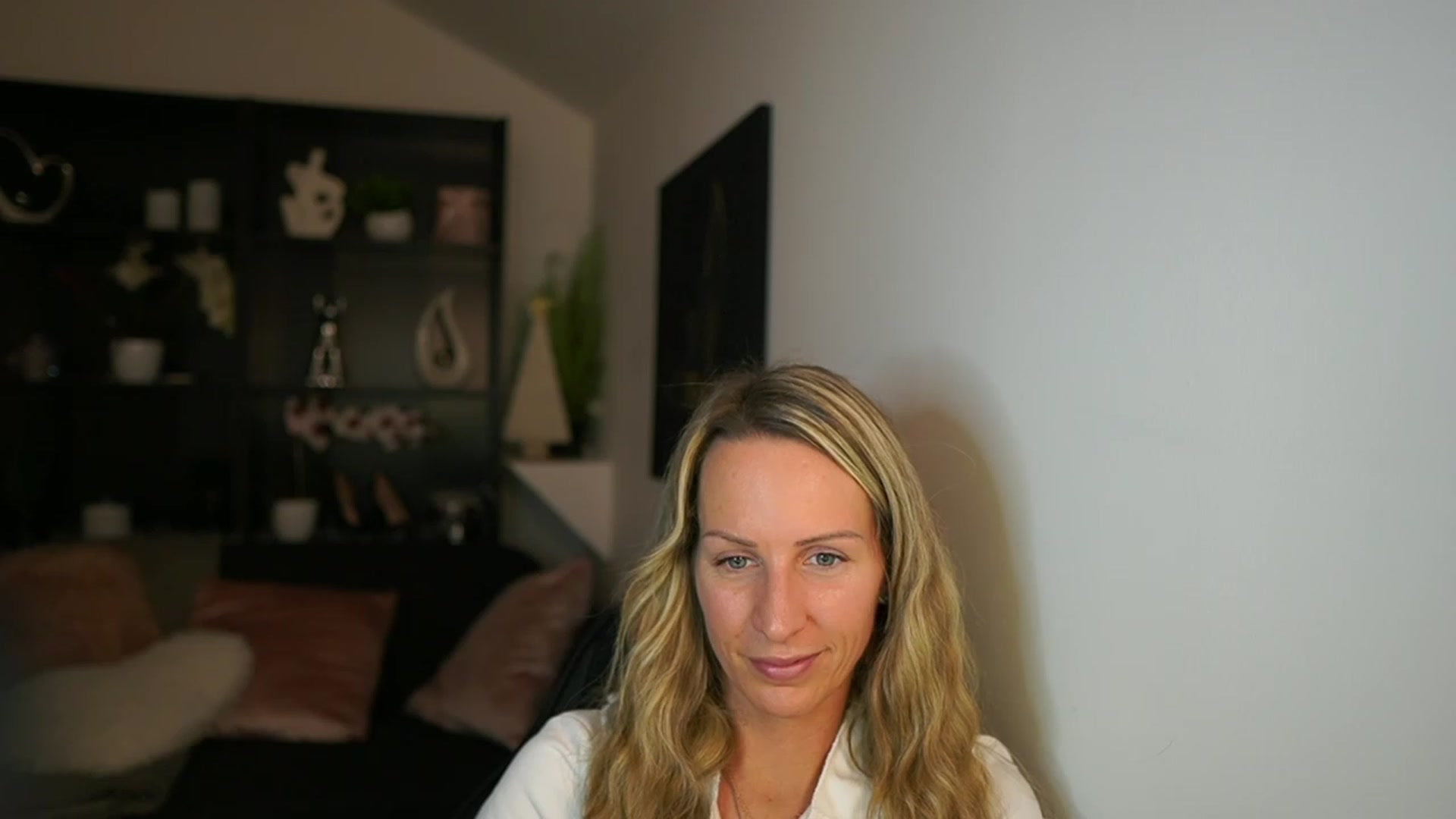 Gallery image thumbnail from Nikki__Sexx__'s myfreecams stream on, 11/27/2023, 22:00 image 20 of 20