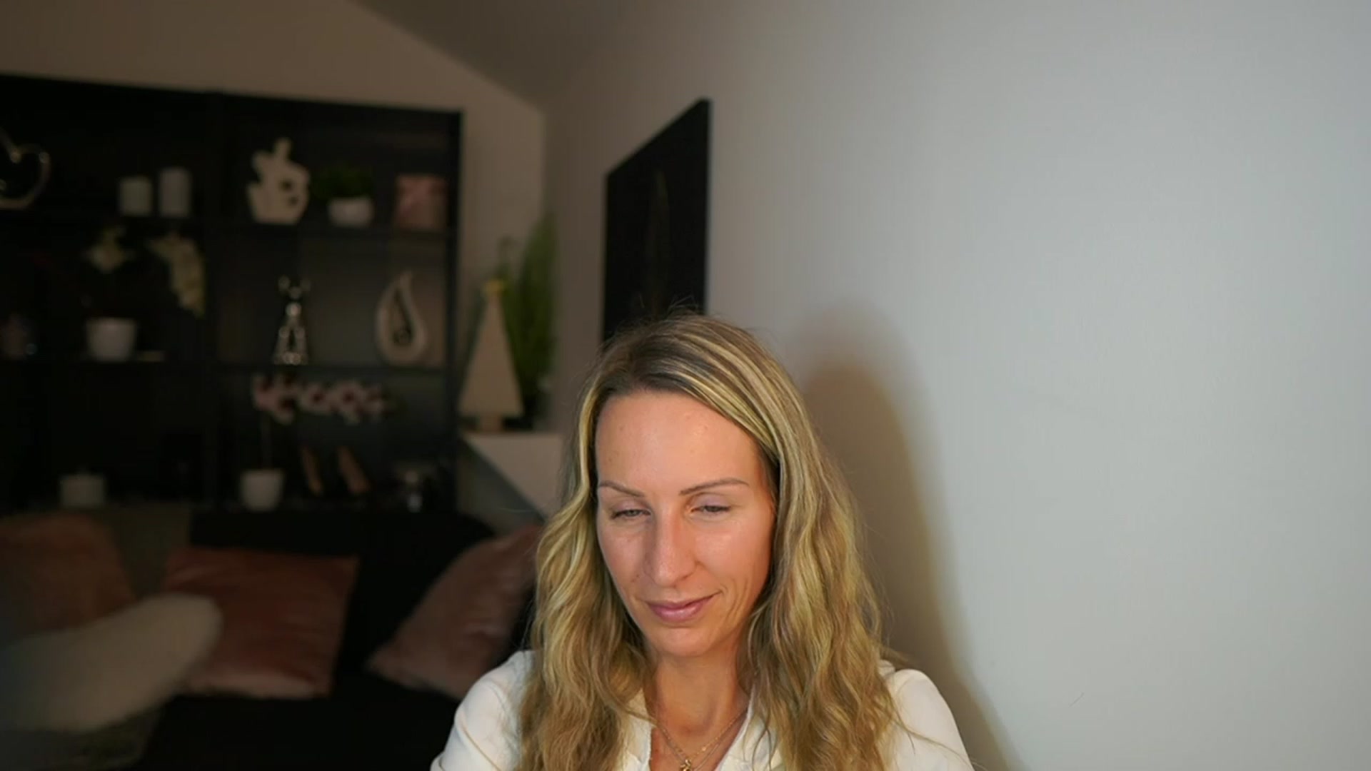 Gallery image thumbnail from Nikki__Sexx__'s myfreecams stream on, 11/27/2023, 23:24 image 17 of 20