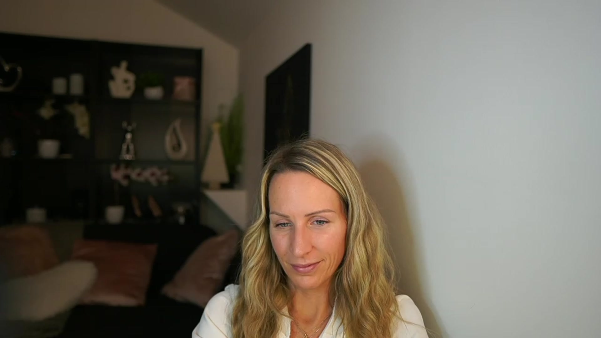 Gallery image thumbnail from Nikki__Sexx__'s myfreecams stream on, 11/27/2023, 23:24 image 19 of 20