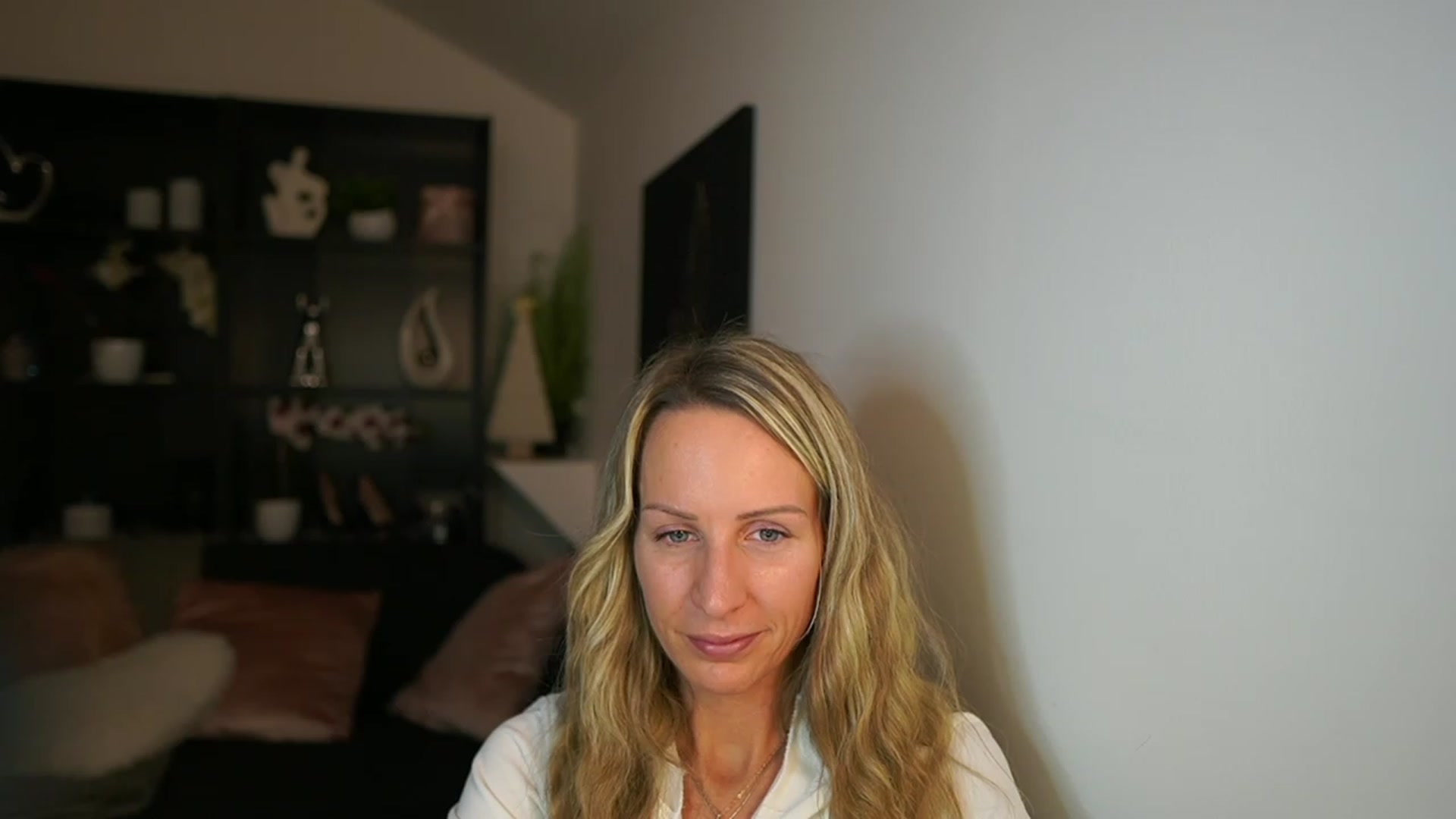 Gallery image thumbnail from Nikki__Sexx__'s myfreecams stream on, 11/27/2023, 23:24 image 14 of 20