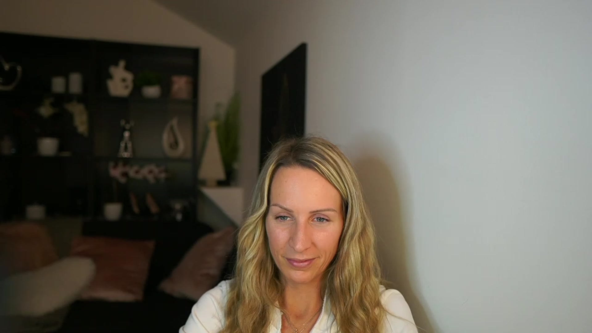 Gallery image thumbnail from Nikki__Sexx__'s myfreecams stream on, 11/27/2023, 23:24 image 16 of 20