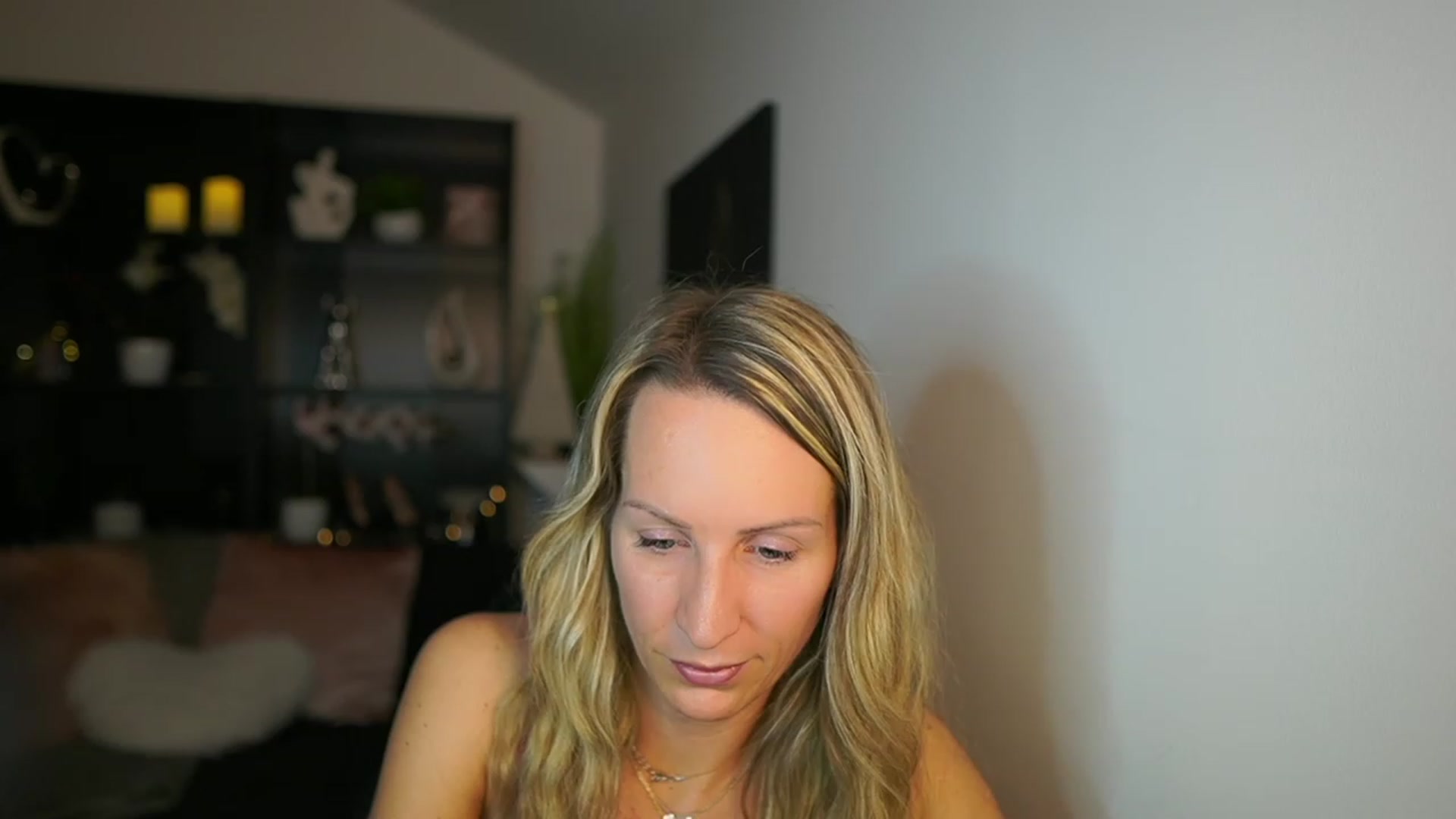 Gallery image thumbnail from Nikki__Sexx__'s myfreecams stream on, 11/29/2023, 24:03 image 20 of 20