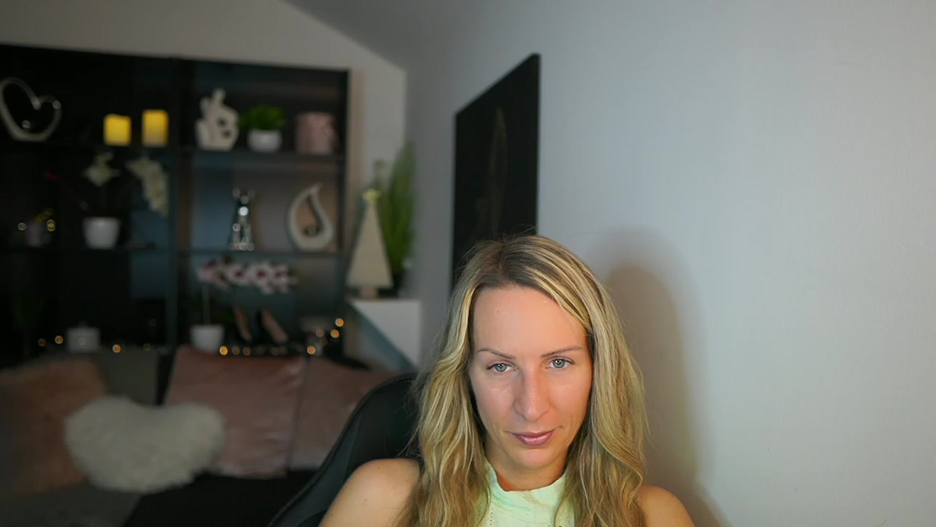 Gallery image thumbnail from Nikki__Sexx__'s myfreecams stream on, 11/30/2023, 20:05 image 11 of 20