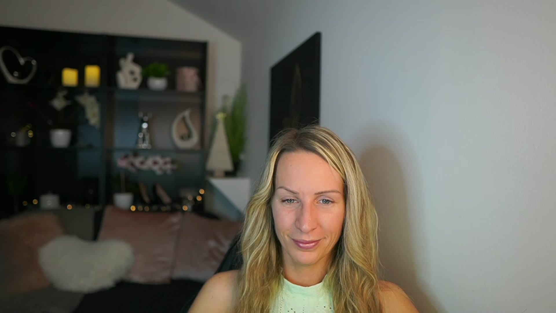 Gallery image thumbnail from Nikki__Sexx__'s myfreecams stream on, 11/30/2023, 20:05 image 5 of 20
