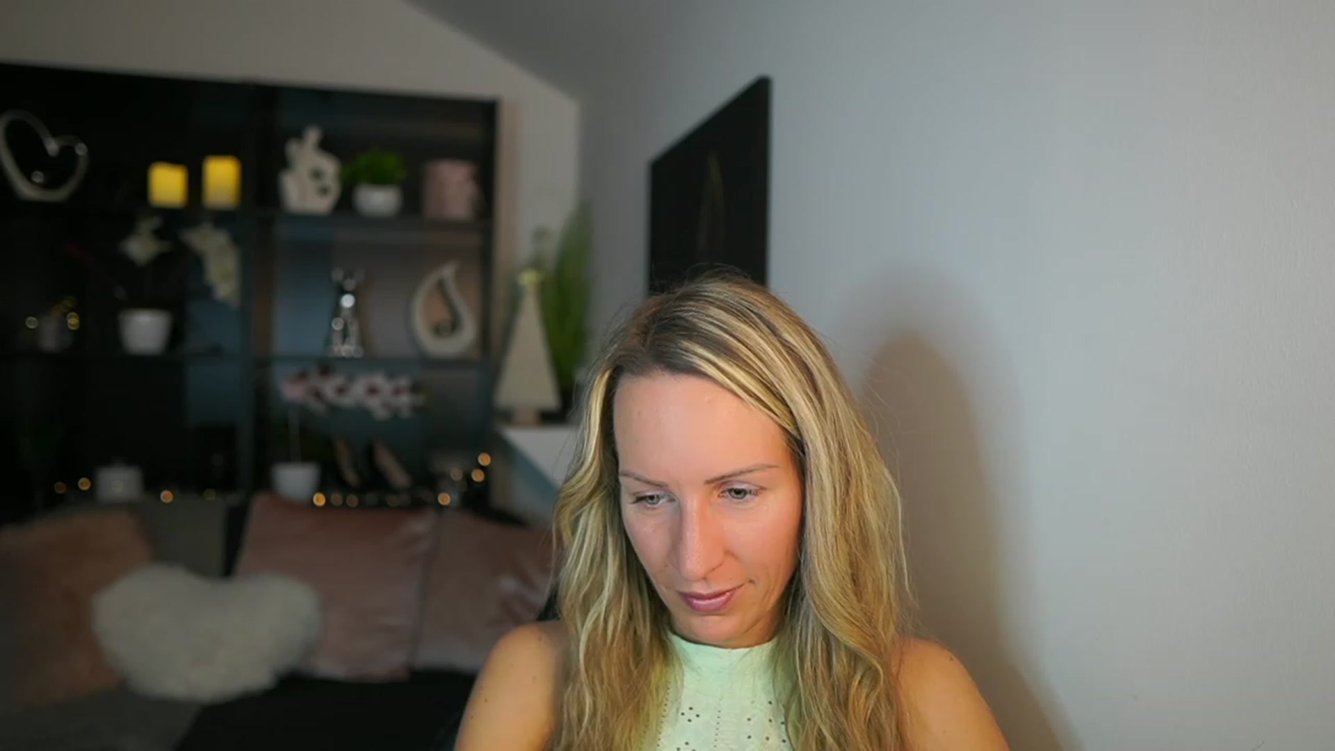 Gallery image thumbnail from Nikki__Sexx__'s myfreecams stream on, 11/30/2023, 20:05 image 14 of 20