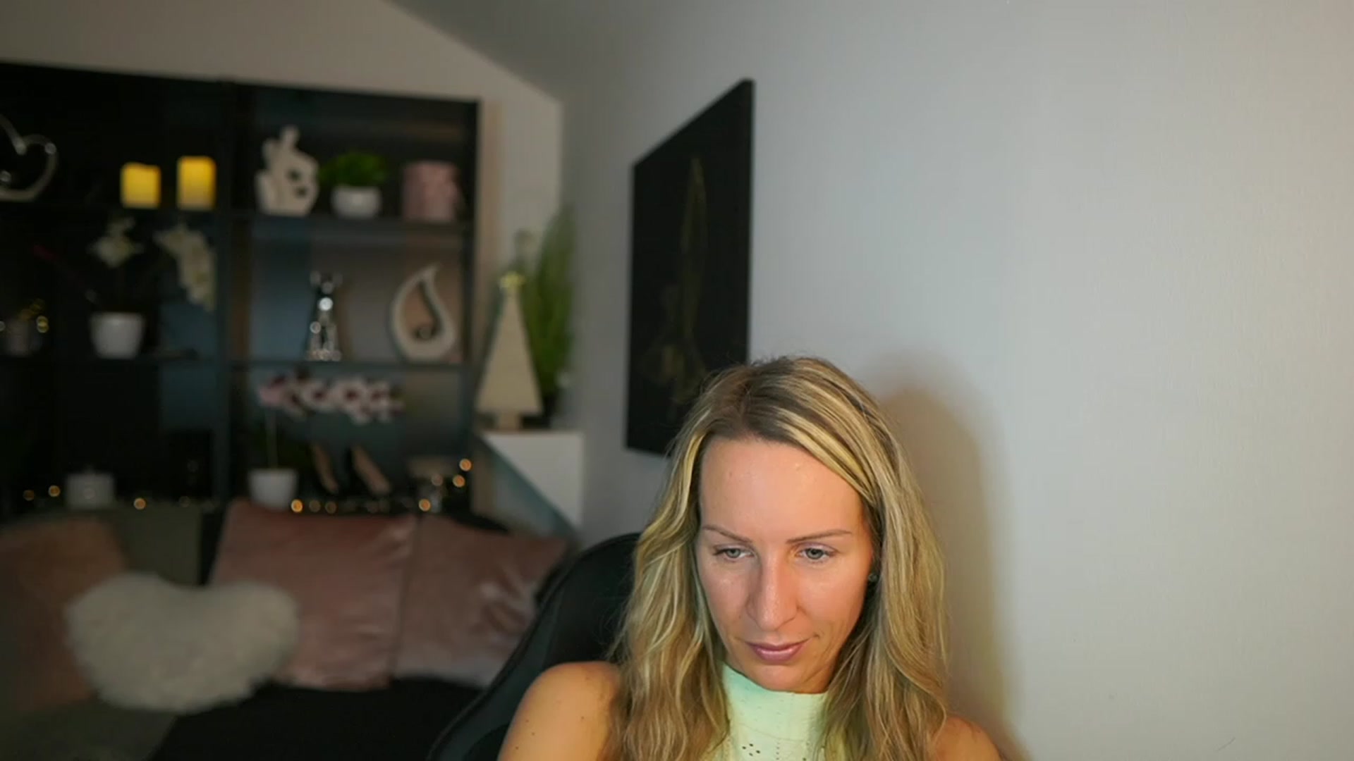 Gallery image thumbnail from Nikki__Sexx__'s myfreecams stream on, 11/30/2023, 21:15 image 13 of 20