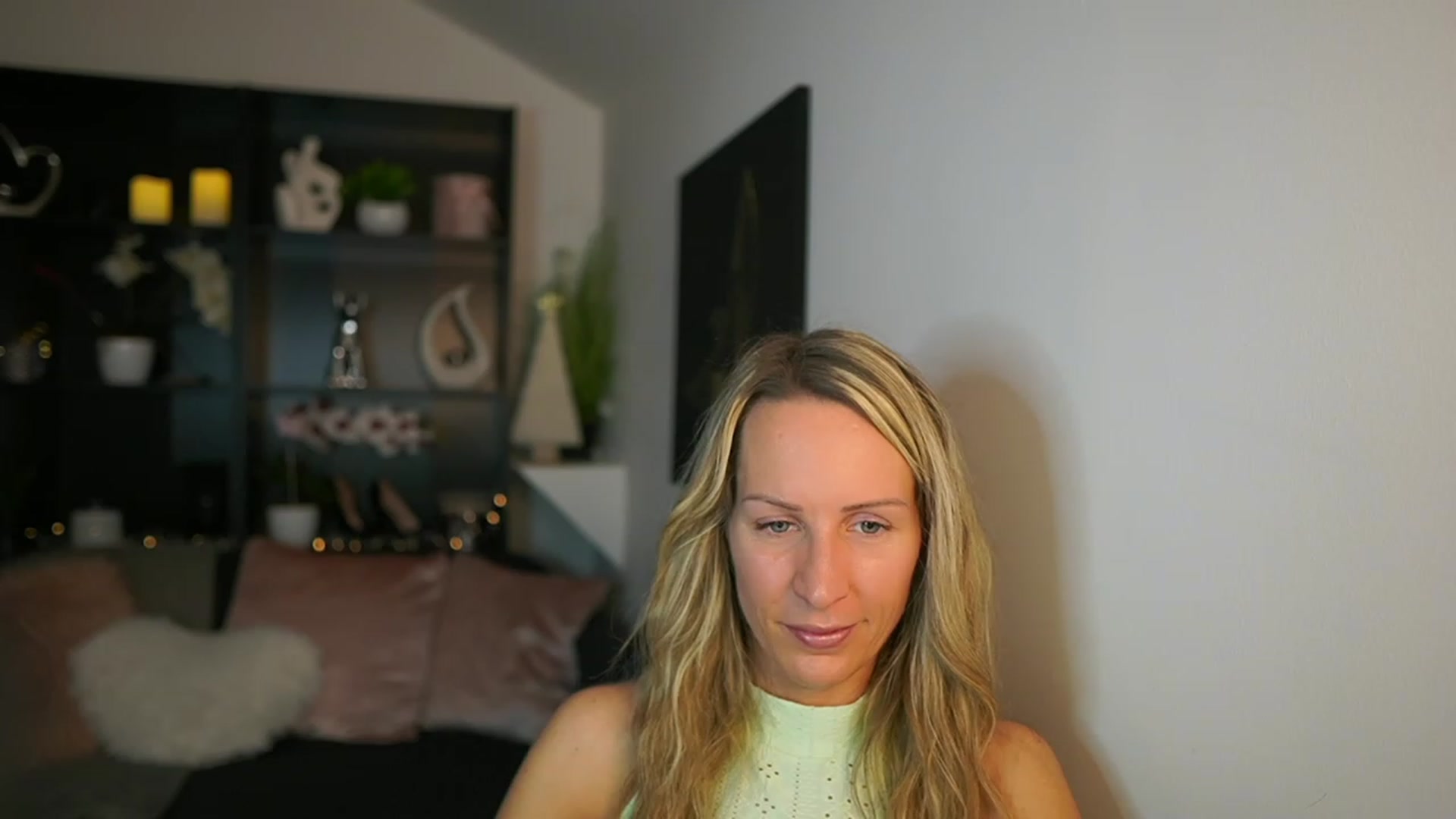 Gallery image thumbnail from Nikki__Sexx__'s myfreecams stream on, 11/30/2023, 21:15 image 10 of 20