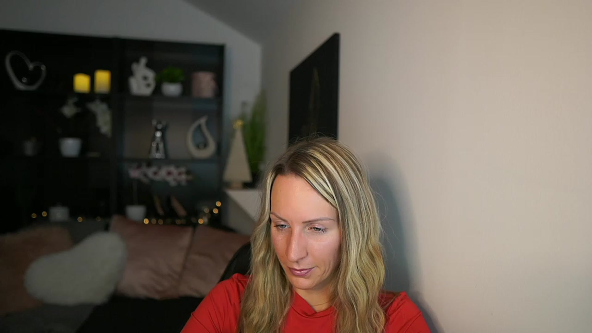 Gallery image thumbnail from Nikki__Sexx__'s myfreecams stream on, 12/04/2023, 19:55 image 14 of 20