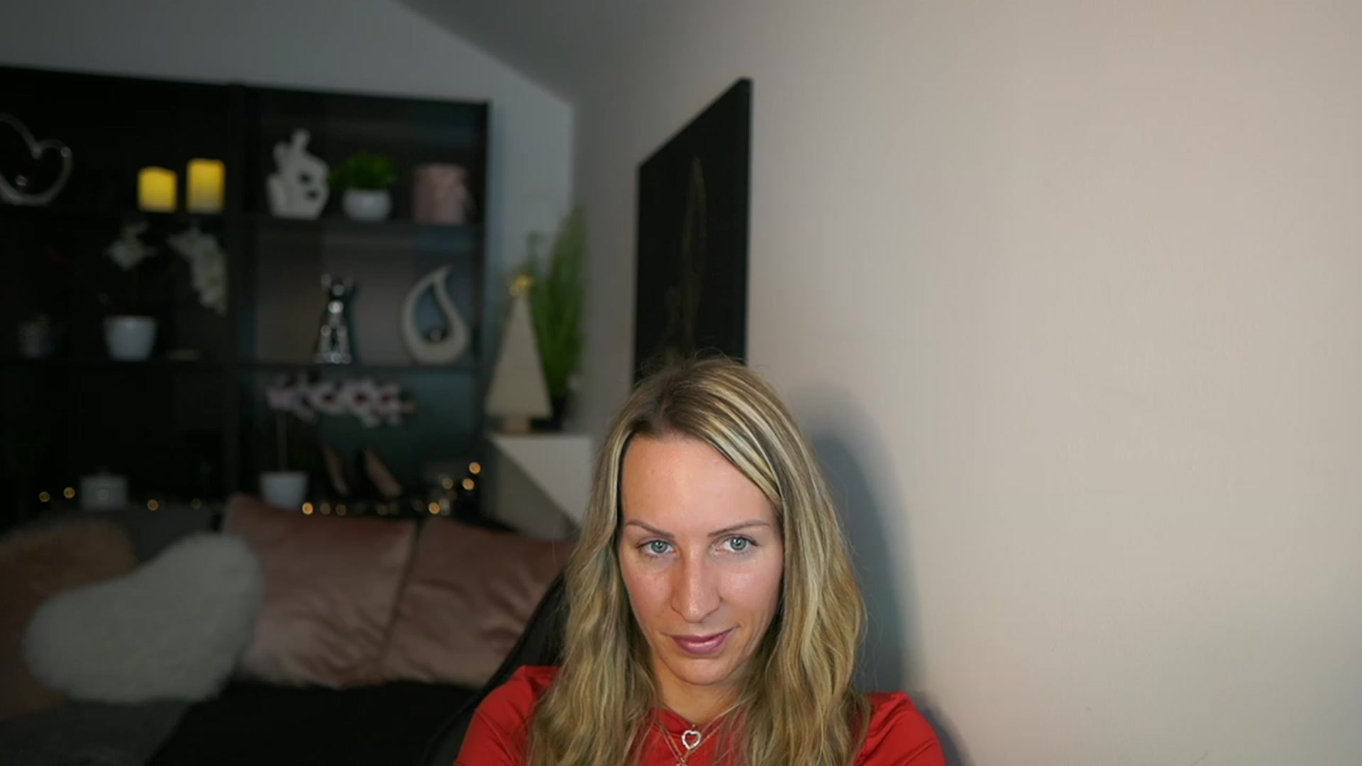 Gallery image thumbnail from Nikki__Sexx__'s myfreecams stream on, 12/04/2023, 20:43 image 16 of 20