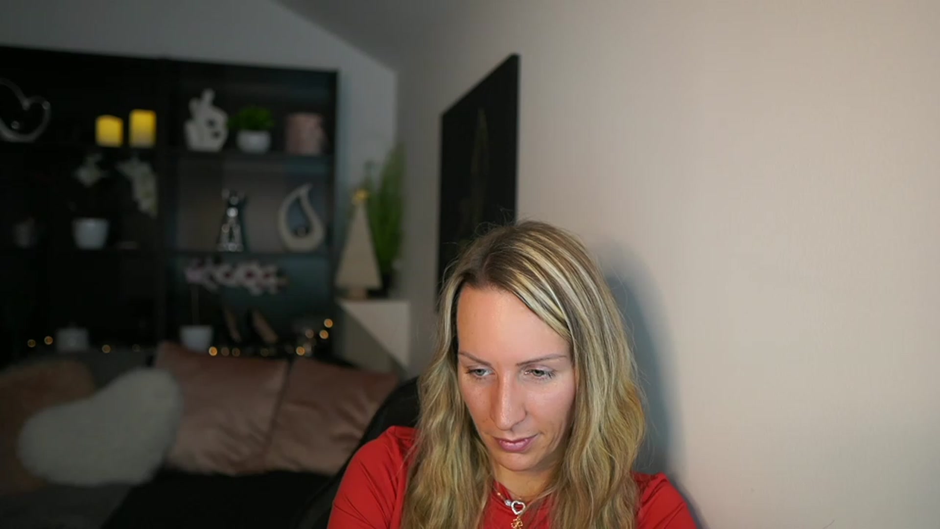 Gallery image thumbnail from Nikki__Sexx__'s myfreecams stream on, 12/04/2023, 20:43 image 8 of 20