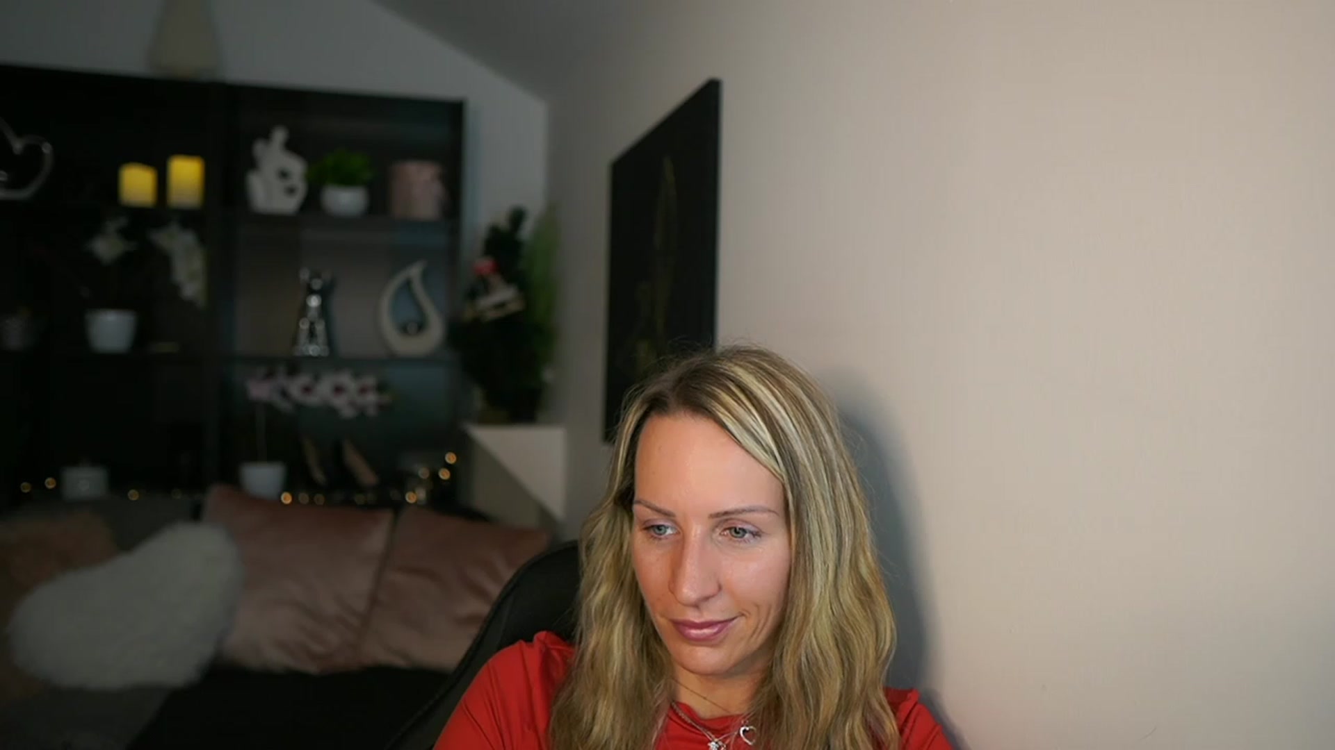 Gallery image thumbnail from Nikki__Sexx__'s myfreecams stream on, 12/04/2023, 23:16 image 2 of 20