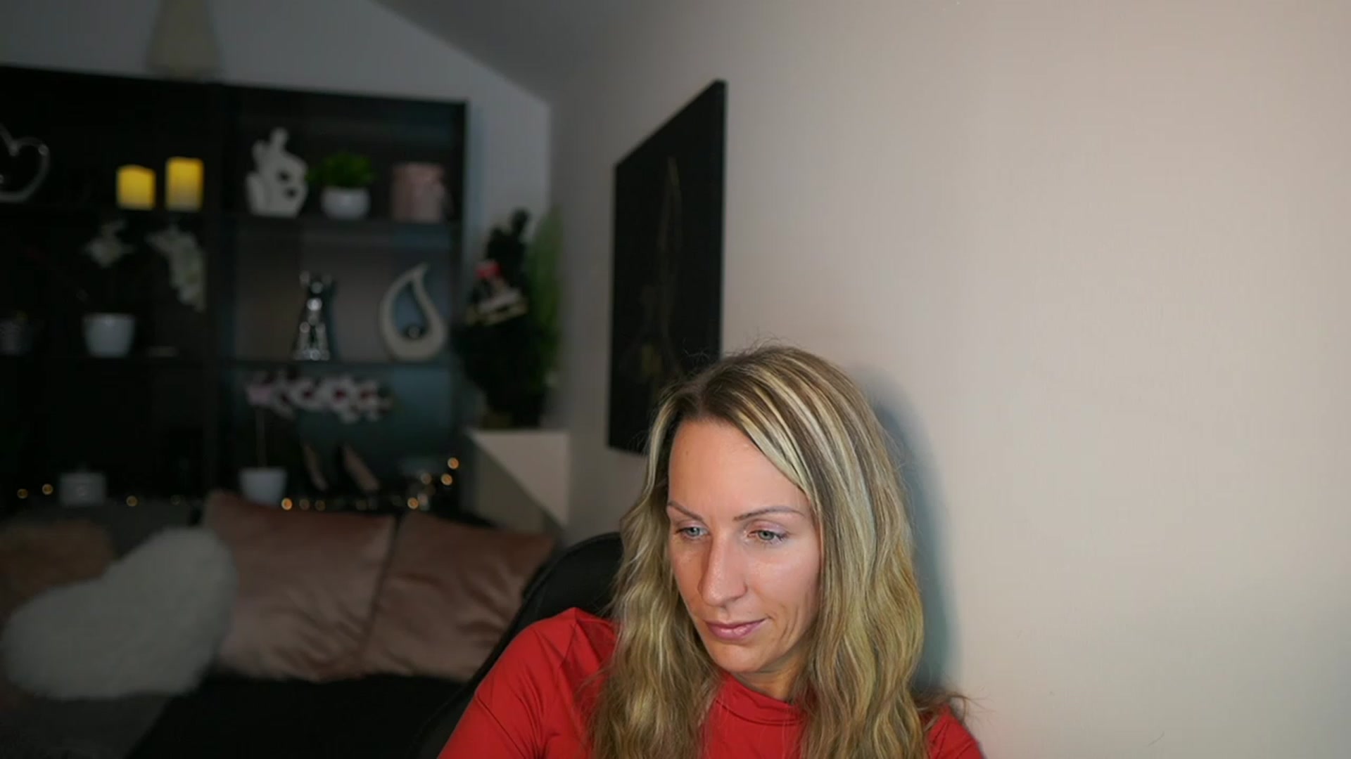 Gallery image thumbnail from Nikki__Sexx__'s myfreecams stream on, 12/05/2023, 24:01 image 15 of 20