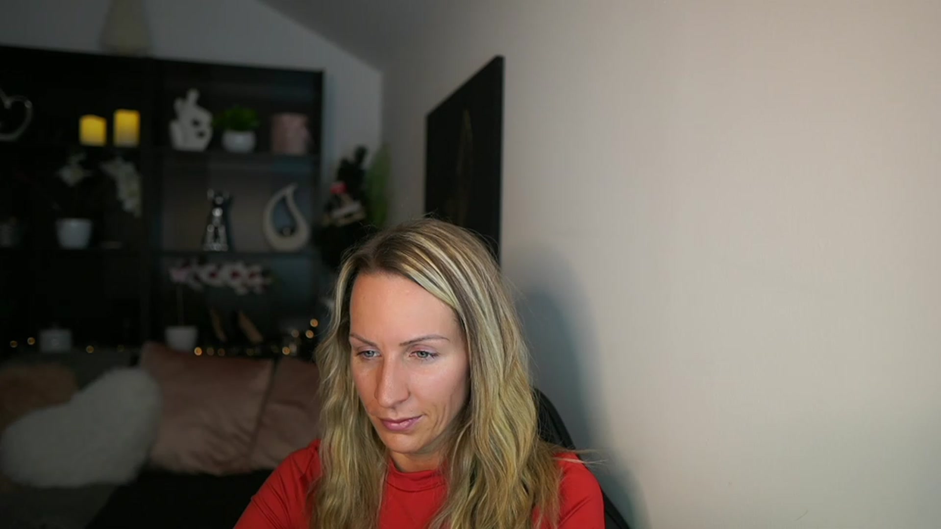 Gallery image thumbnail from Nikki__Sexx__'s myfreecams stream on, 12/05/2023, 24:01 image 16 of 20