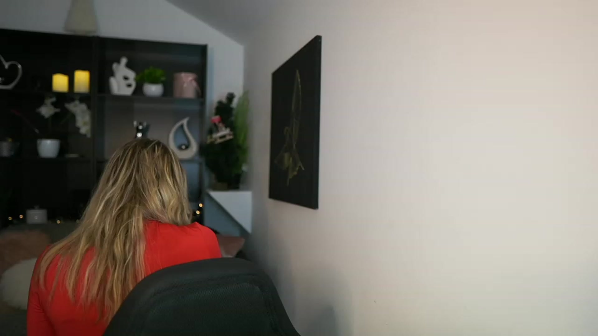Gallery image thumbnail from Nikki__Sexx__'s myfreecams stream on, 12/05/2023, 24:01 image 1 of 20
