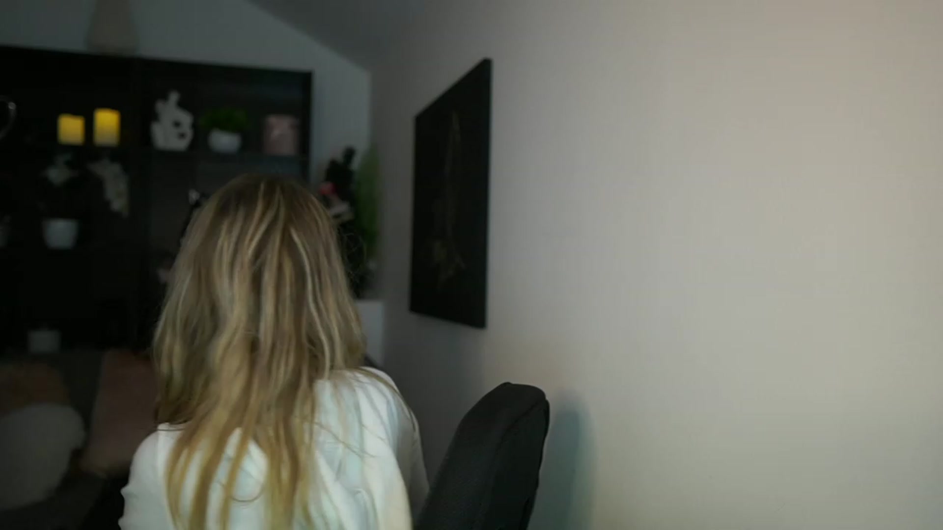 Gallery image thumbnail from Nikki__Sexx__'s myfreecams stream on, 12/05/2023, 22:11 image 1 of 20