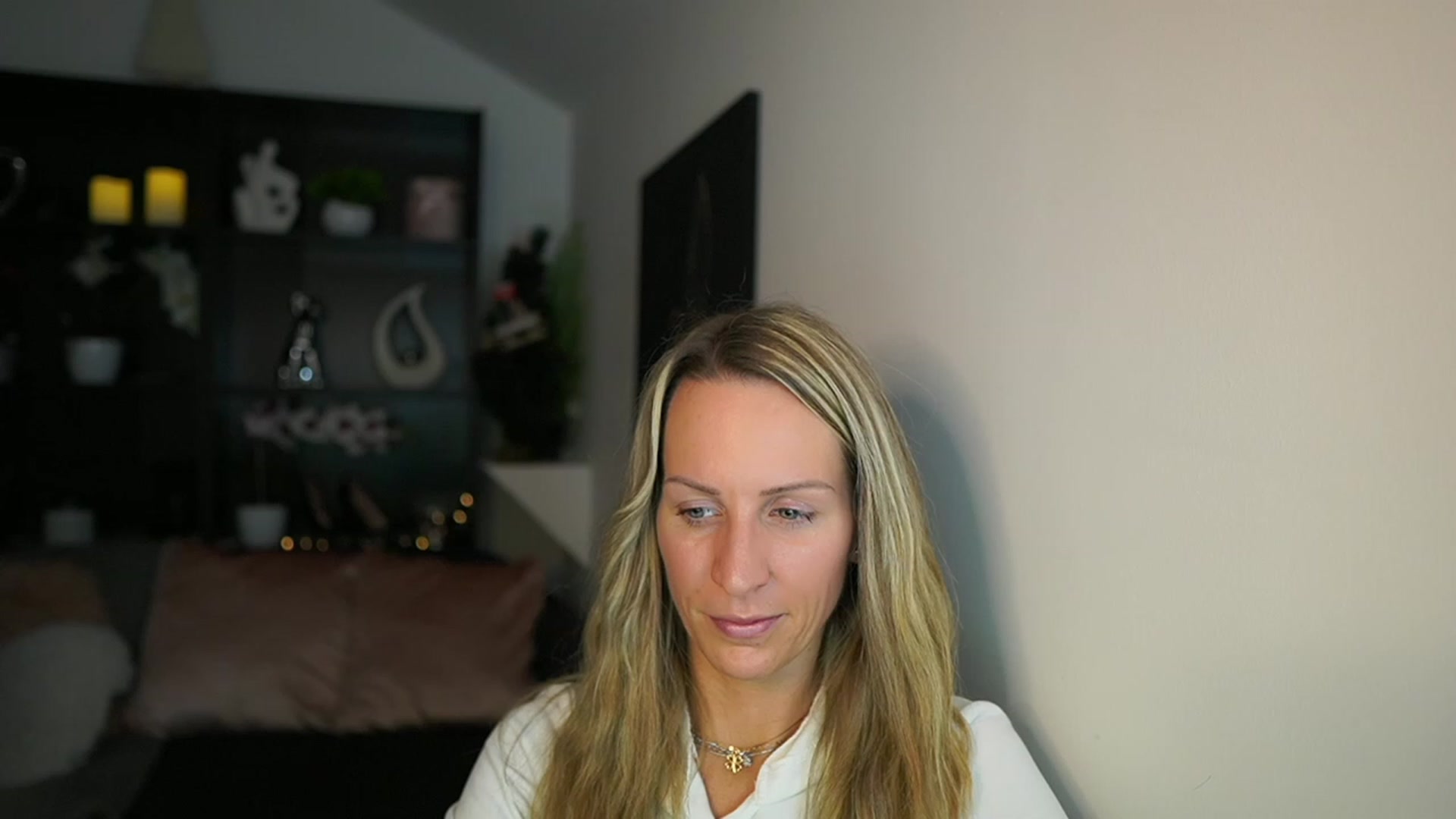 Gallery image thumbnail from Nikki__Sexx__'s myfreecams stream on, 12/05/2023, 22:11 image 11 of 20