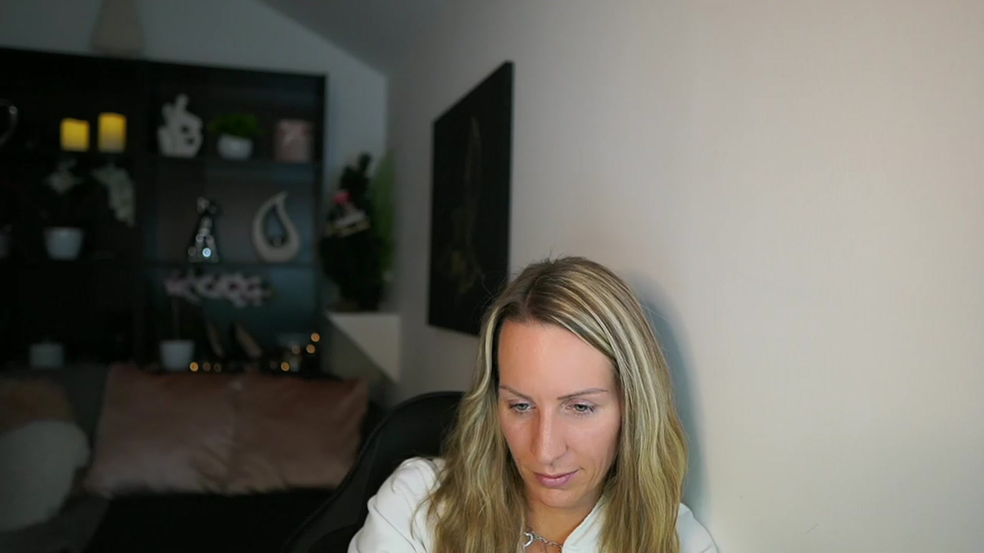 Gallery image thumbnail from Nikki__Sexx__'s myfreecams stream on, 12/05/2023, 22:11 image 20 of 20