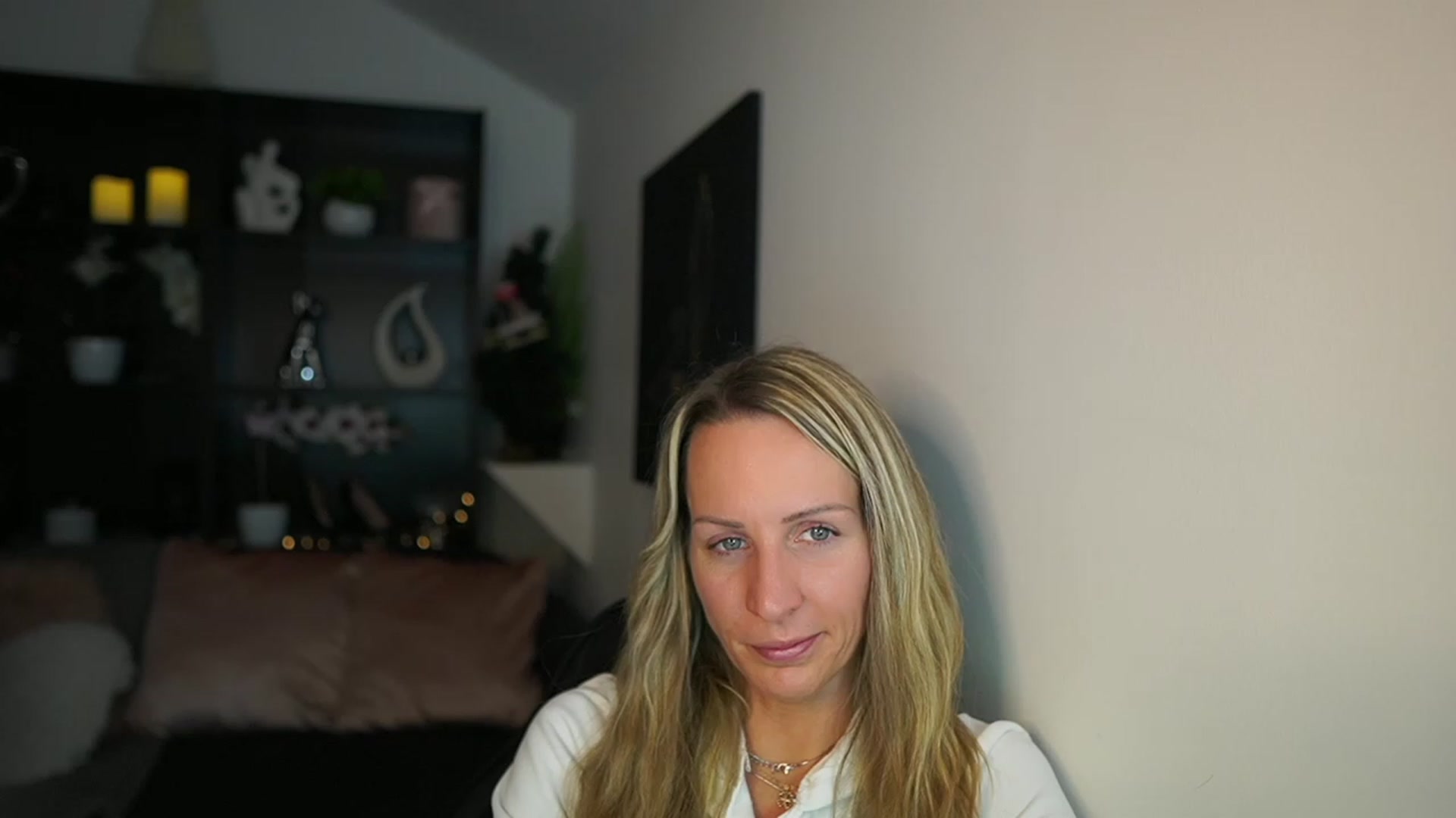 Gallery image thumbnail from Nikki__Sexx__'s myfreecams stream on, 12/05/2023, 22:11 image 7 of 20