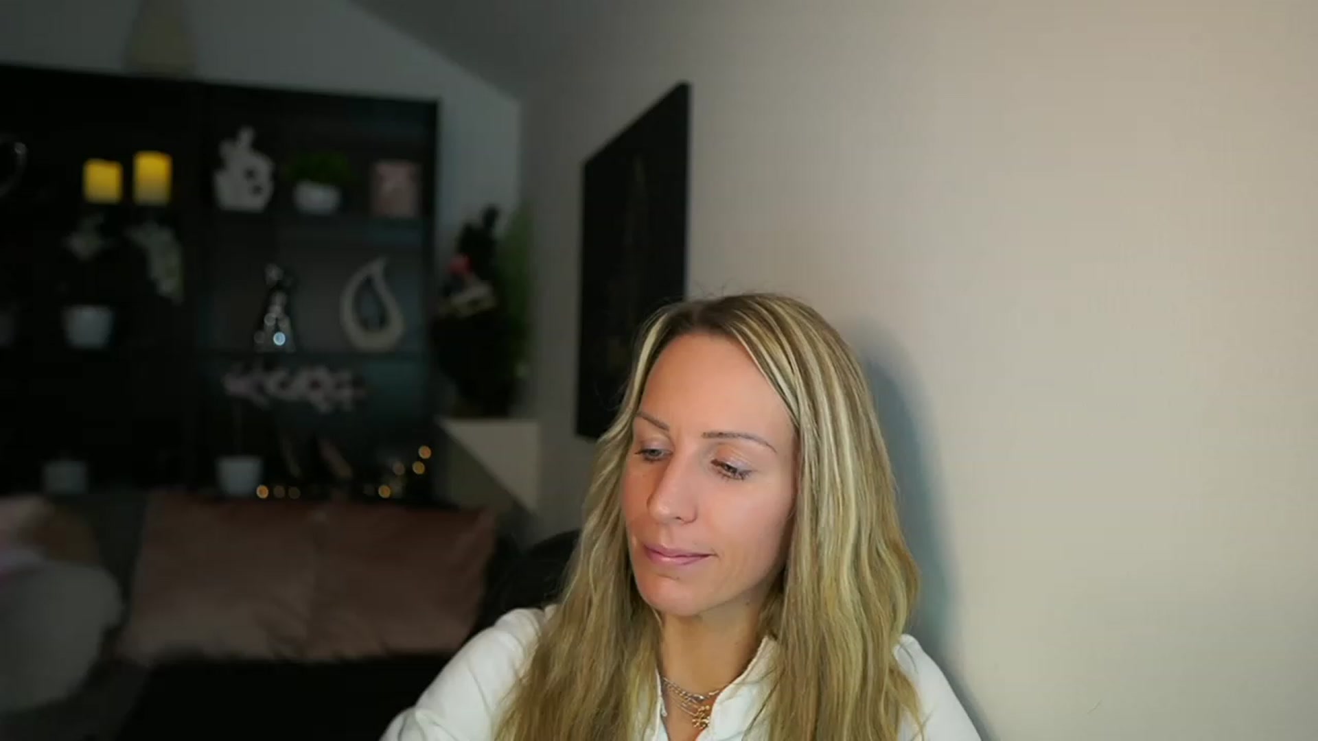 Gallery image thumbnail from Nikki__Sexx__'s myfreecams stream on, 12/05/2023, 22:11 image 9 of 20