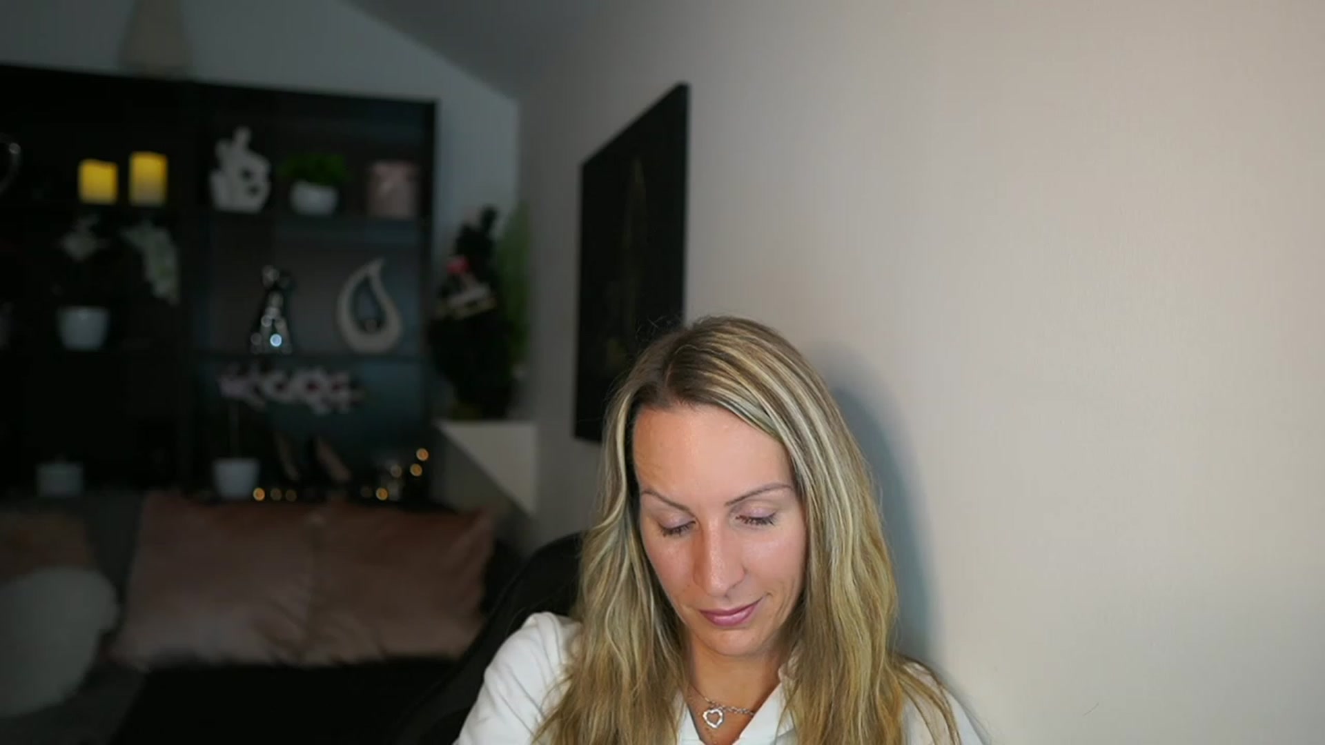 Gallery image thumbnail from Nikki__Sexx__'s myfreecams stream on, 12/05/2023, 23:48 image 2 of 20