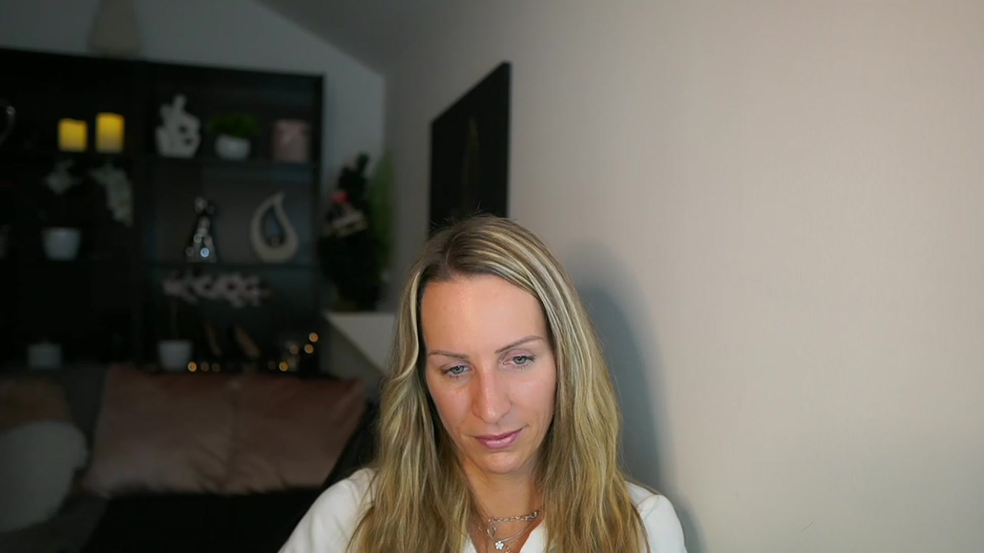 Gallery image thumbnail from Nikki__Sexx__'s myfreecams stream on, 12/05/2023, 23:48 image 20 of 20