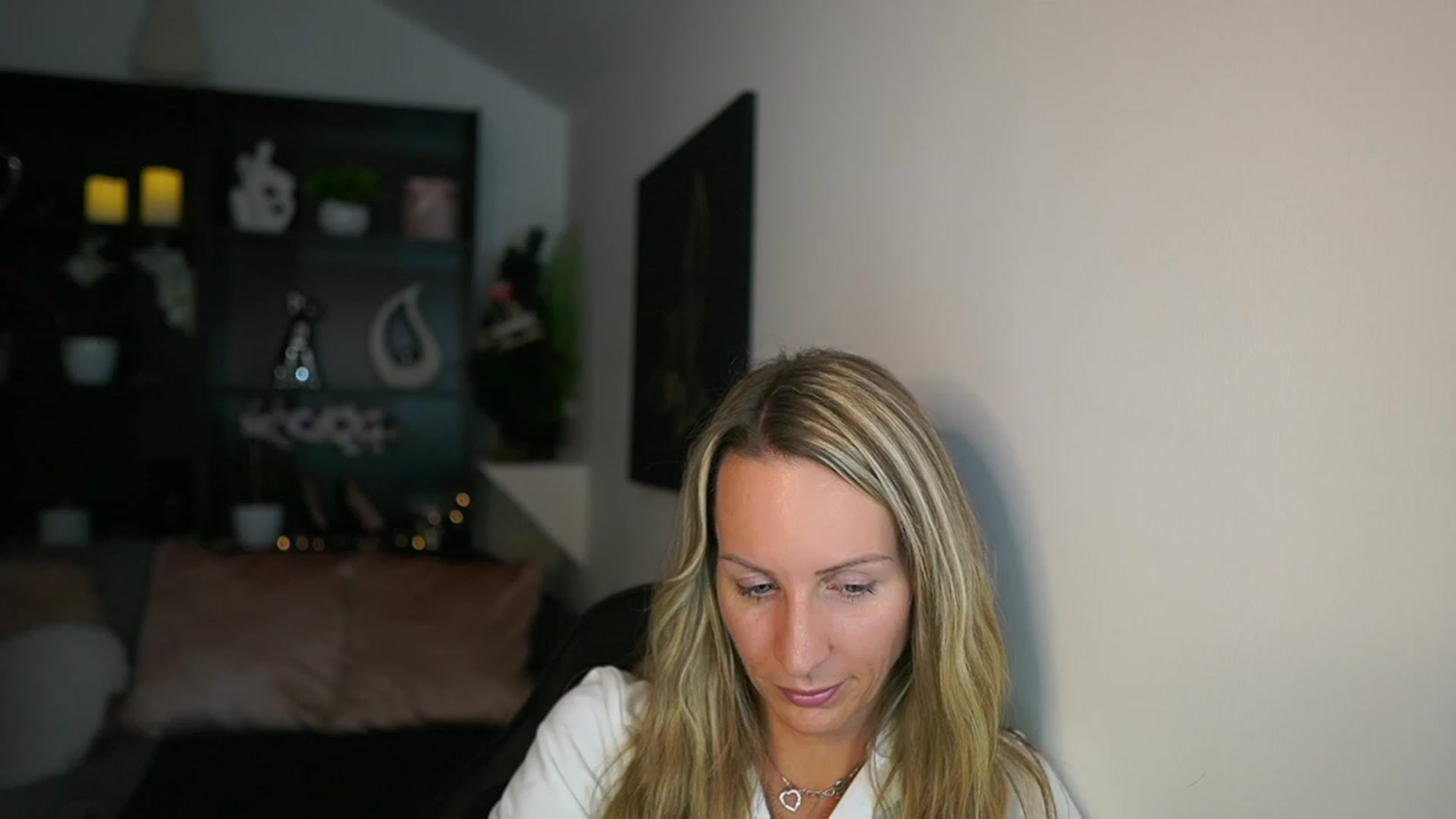 Gallery image thumbnail from Nikki__Sexx__'s myfreecams stream on, 12/05/2023, 23:48 image 1 of 20