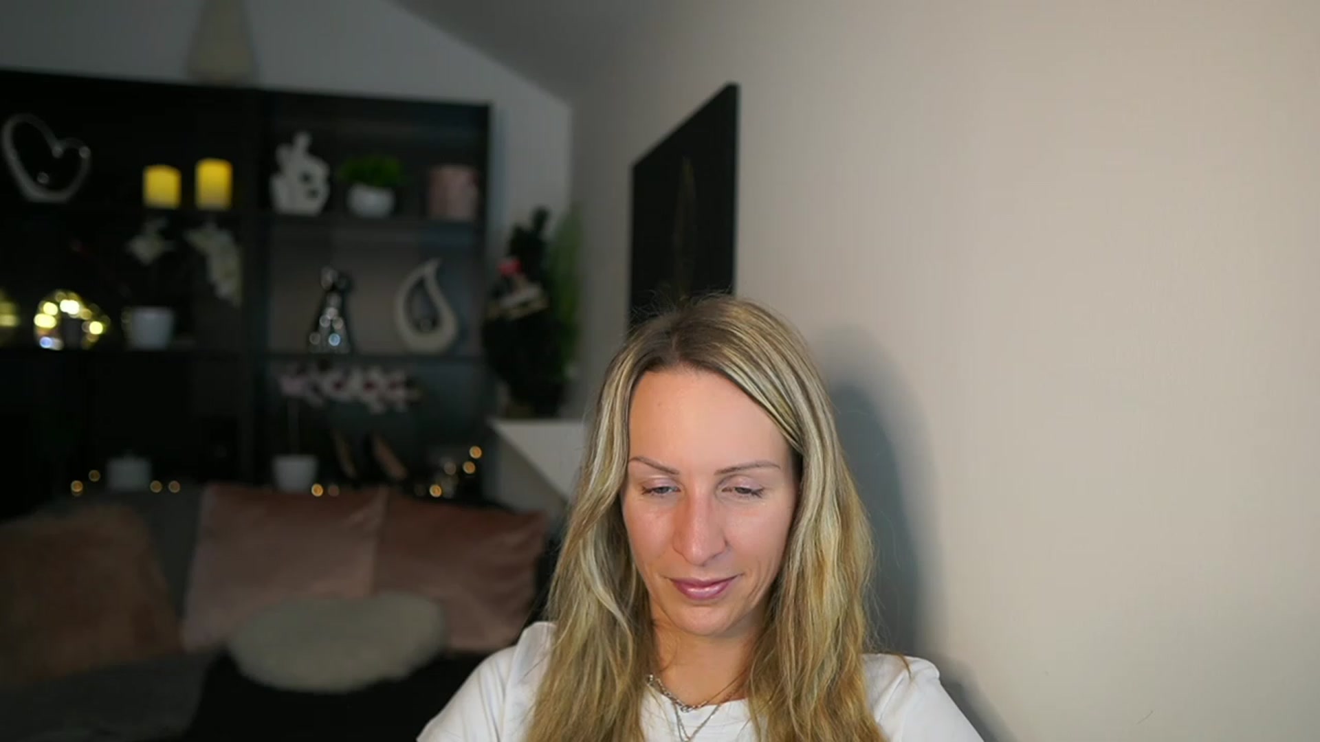 Gallery image thumbnail from Nikki__Sexx__'s myfreecams stream on, 12/11/2023, 20:13 image 11 of 20