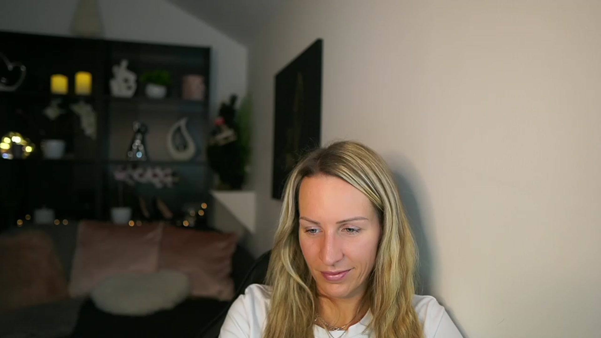 Gallery image thumbnail from Nikki__Sexx__'s myfreecams stream on, 12/11/2023, 20:13 image 20 of 20