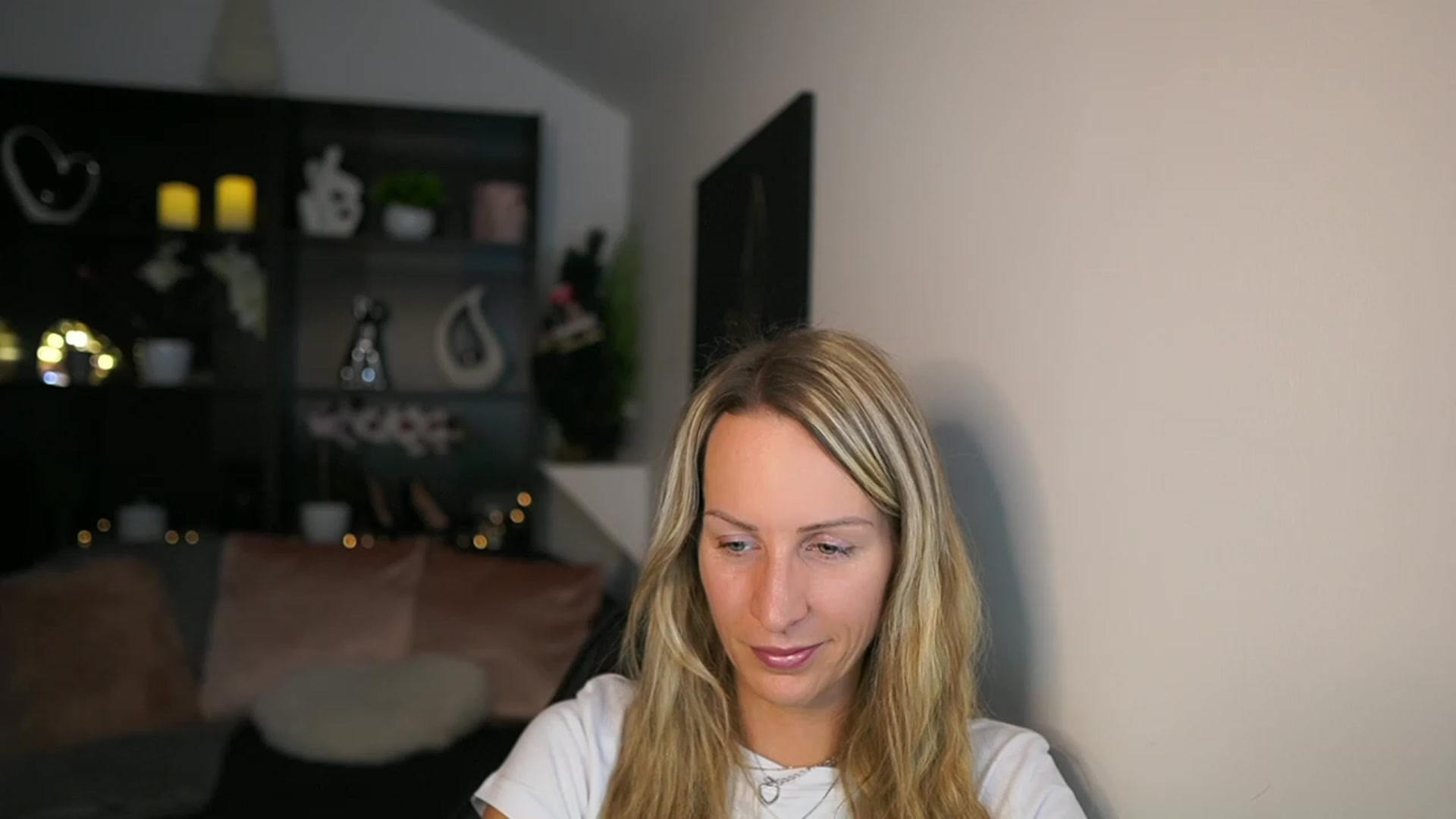 Gallery image thumbnail from Nikki__Sexx__'s myfreecams stream on, 12/11/2023, 20:13 image 2 of 20