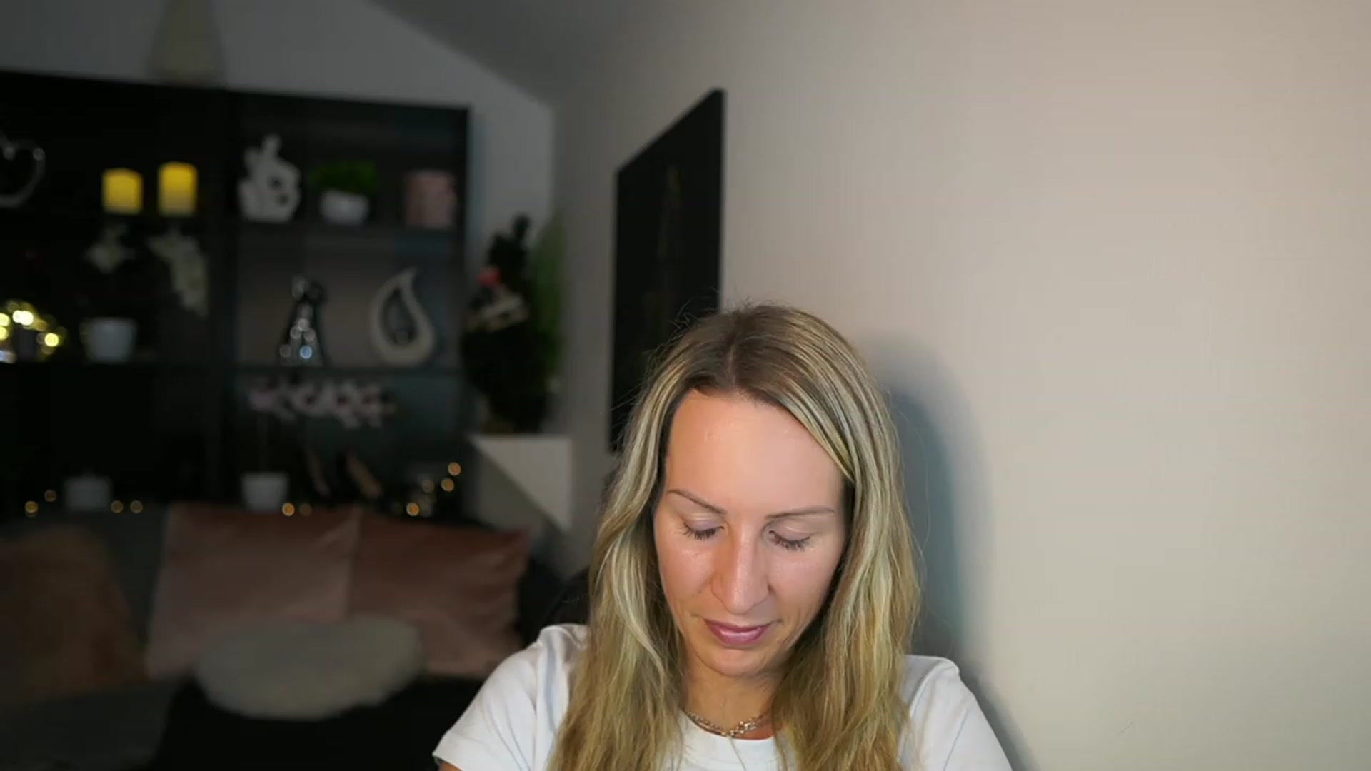 Gallery image thumbnail from Nikki__Sexx__'s myfreecams stream on, 12/11/2023, 20:56 image 7 of 20